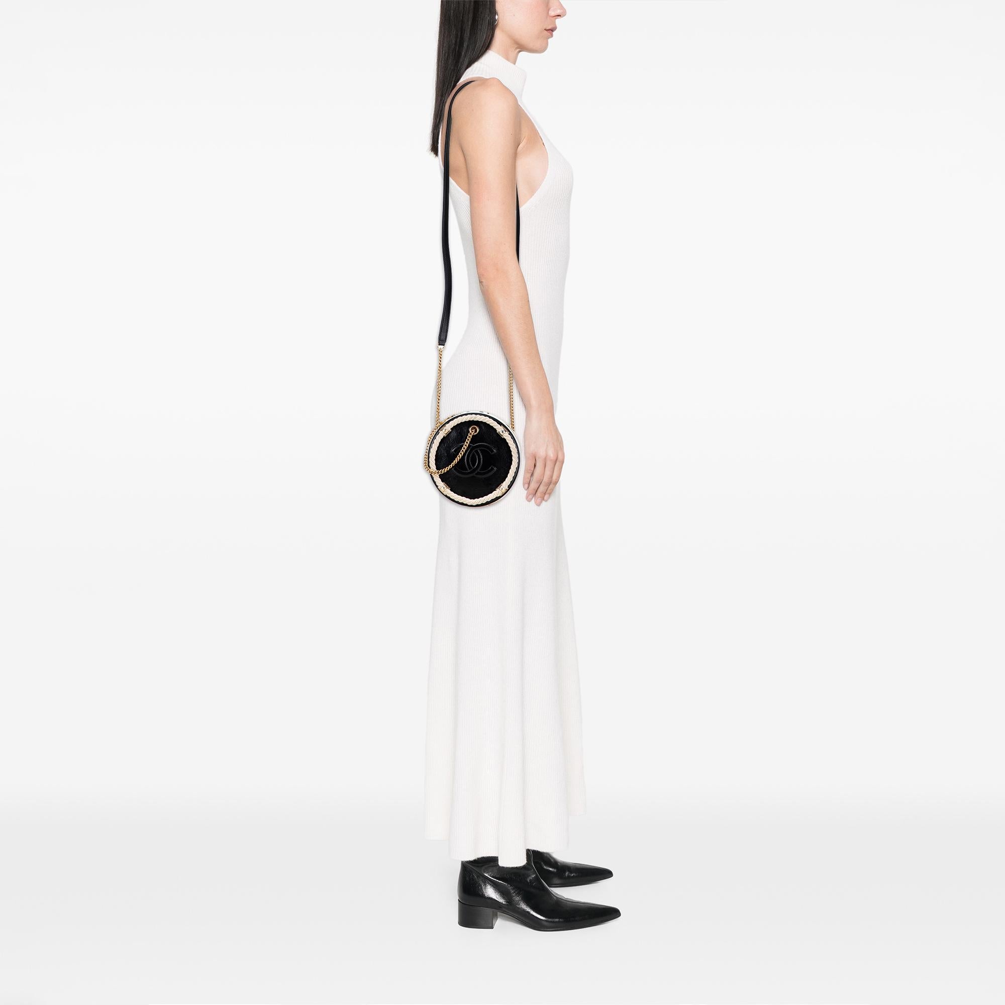 Chanel Crumpled Calfskin En Vogue Round Bag