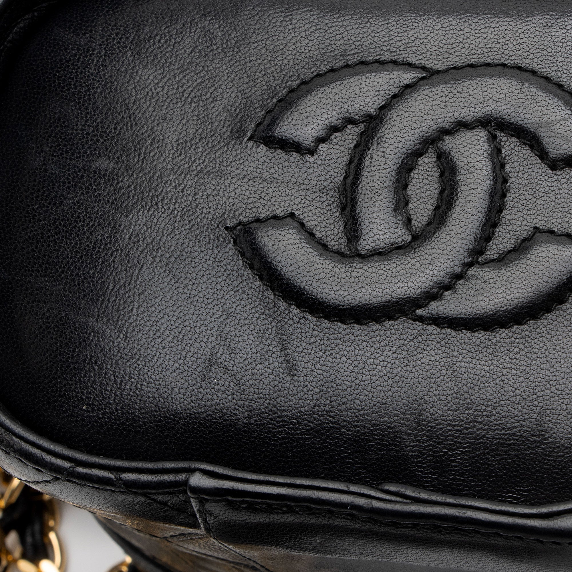 Chanel Vintage Lambskin Tassle Vanity Case with Chain