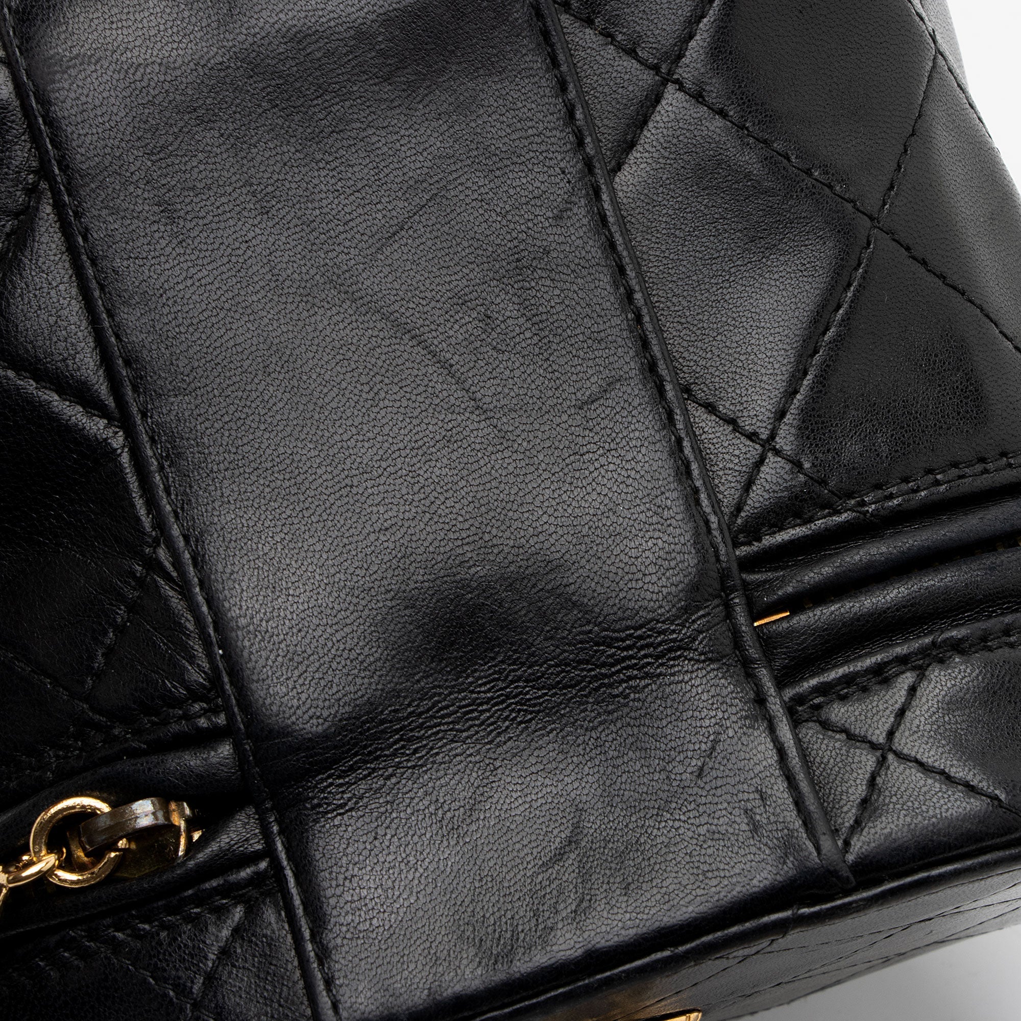 Chanel Vintage Lambskin Tassle Vanity Case with Chain