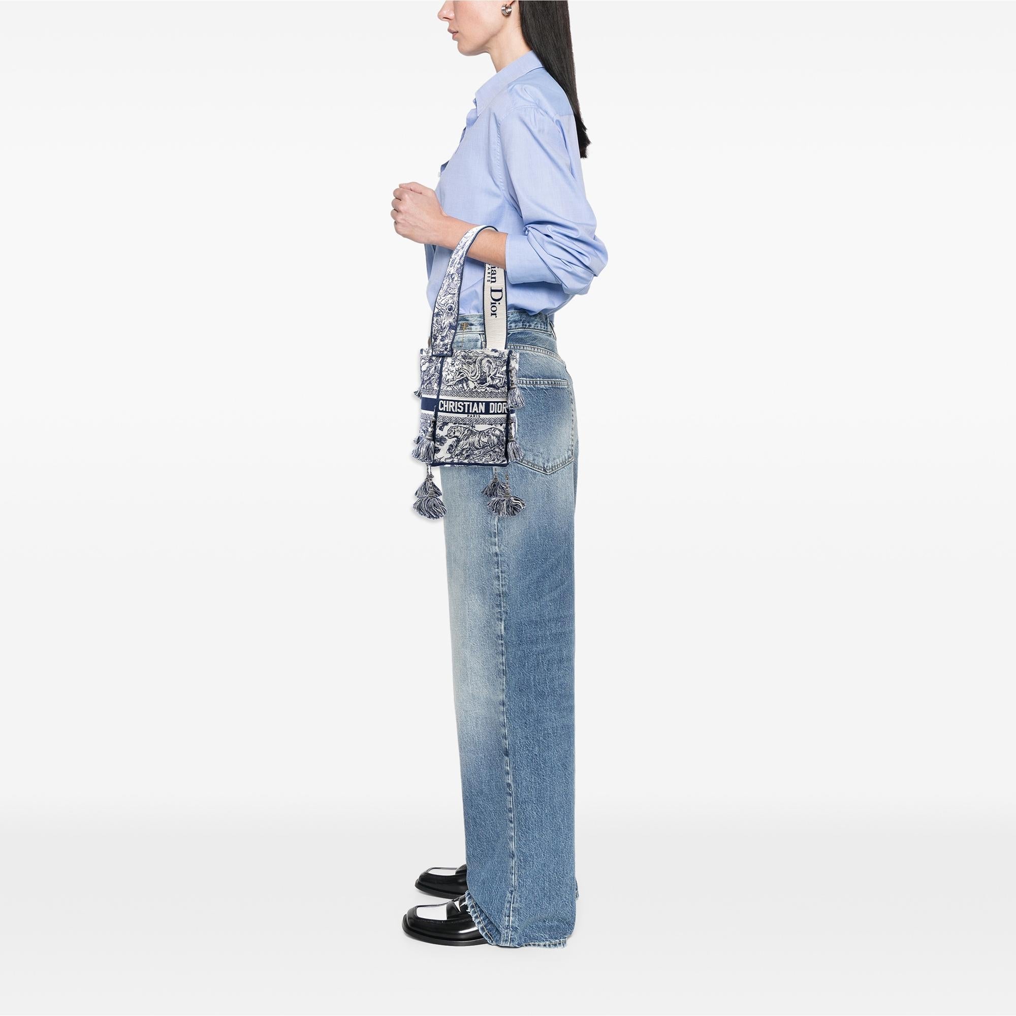 Dior Canvas Embroidered Toile De Jouy D Bubble Bucket Bag