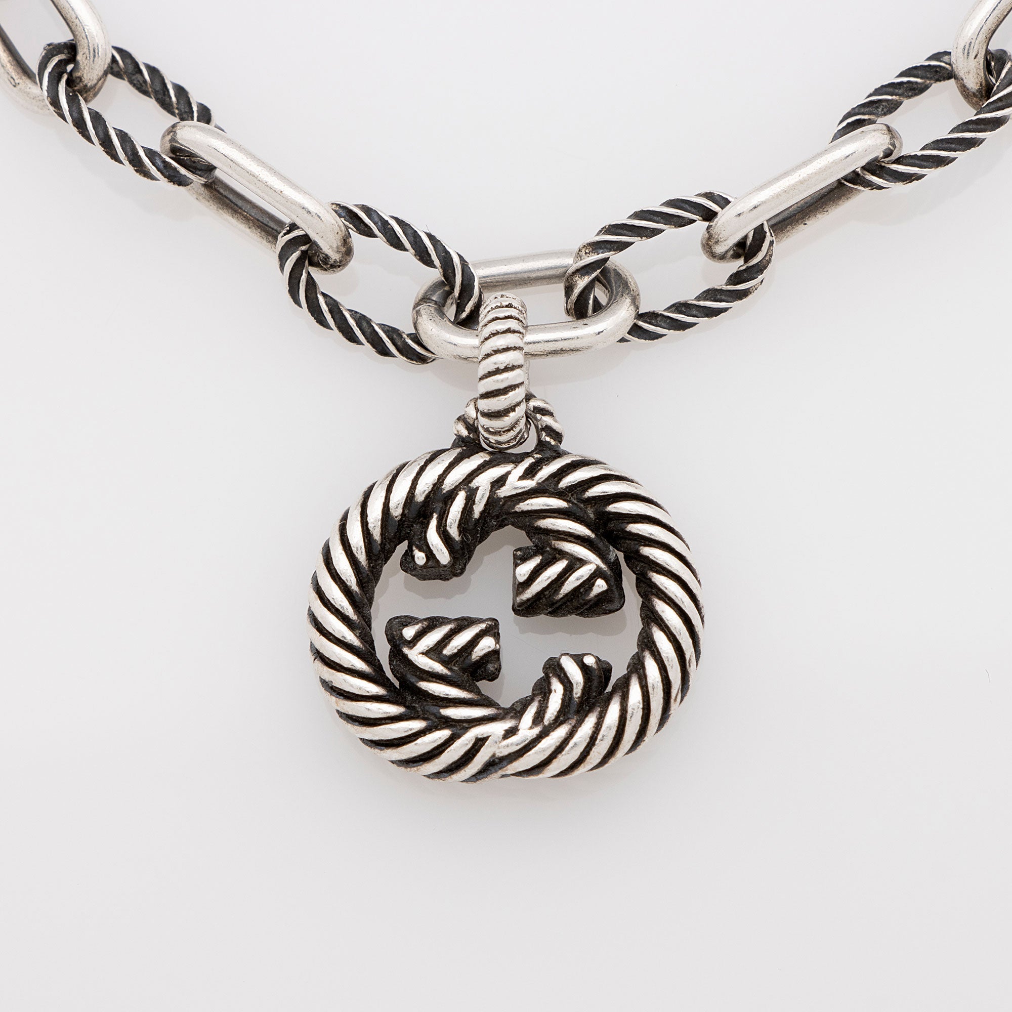 Gucci Aged Sterling Silver Interlocking G Twisted Chain Bracelet