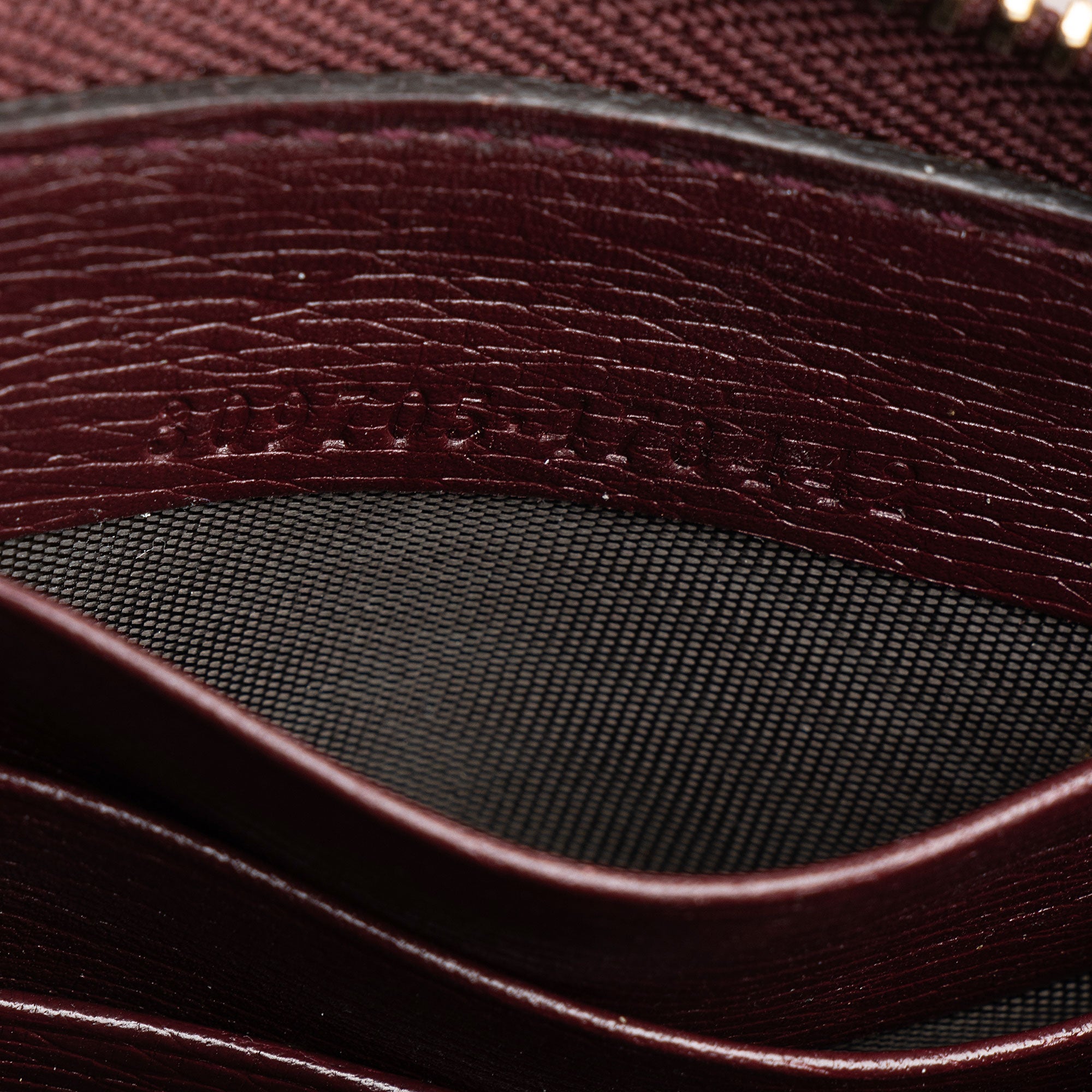 Gucci Calfskin Heartbeat Zip Around Wallet