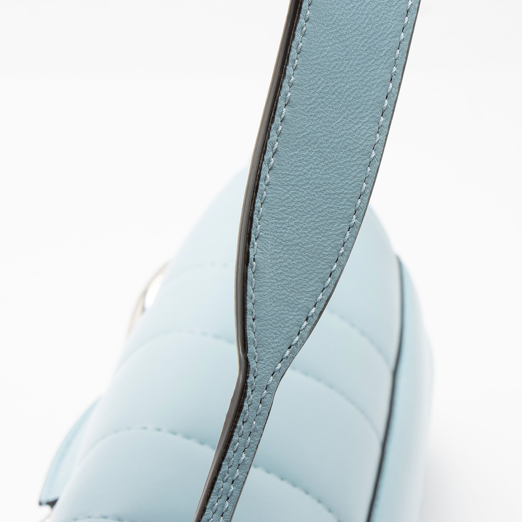Gucci Calfskin Horsebit Chain Medium Shoulder Bag