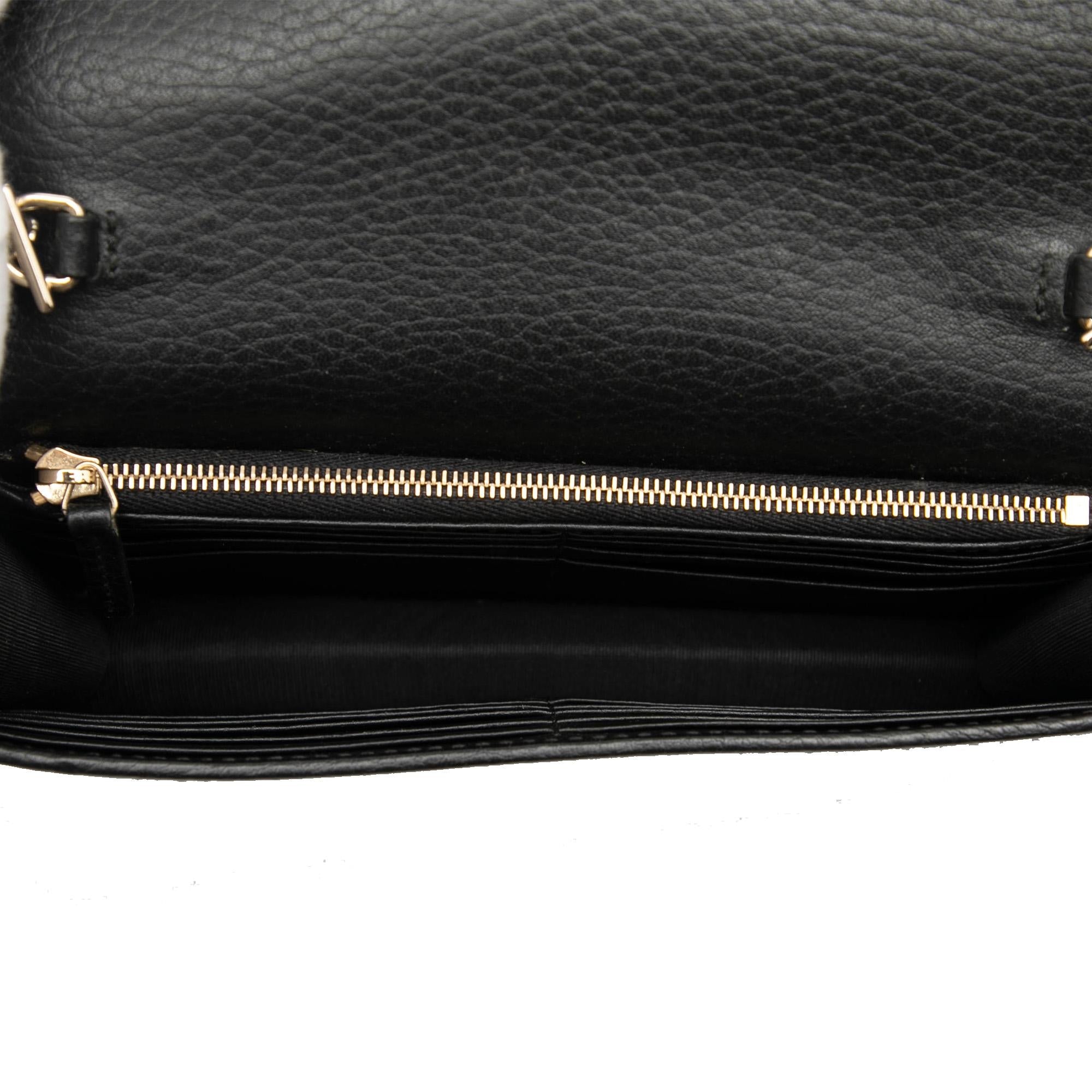 Gucci Dollar Calfskin Interlocking G Wallet on Chain