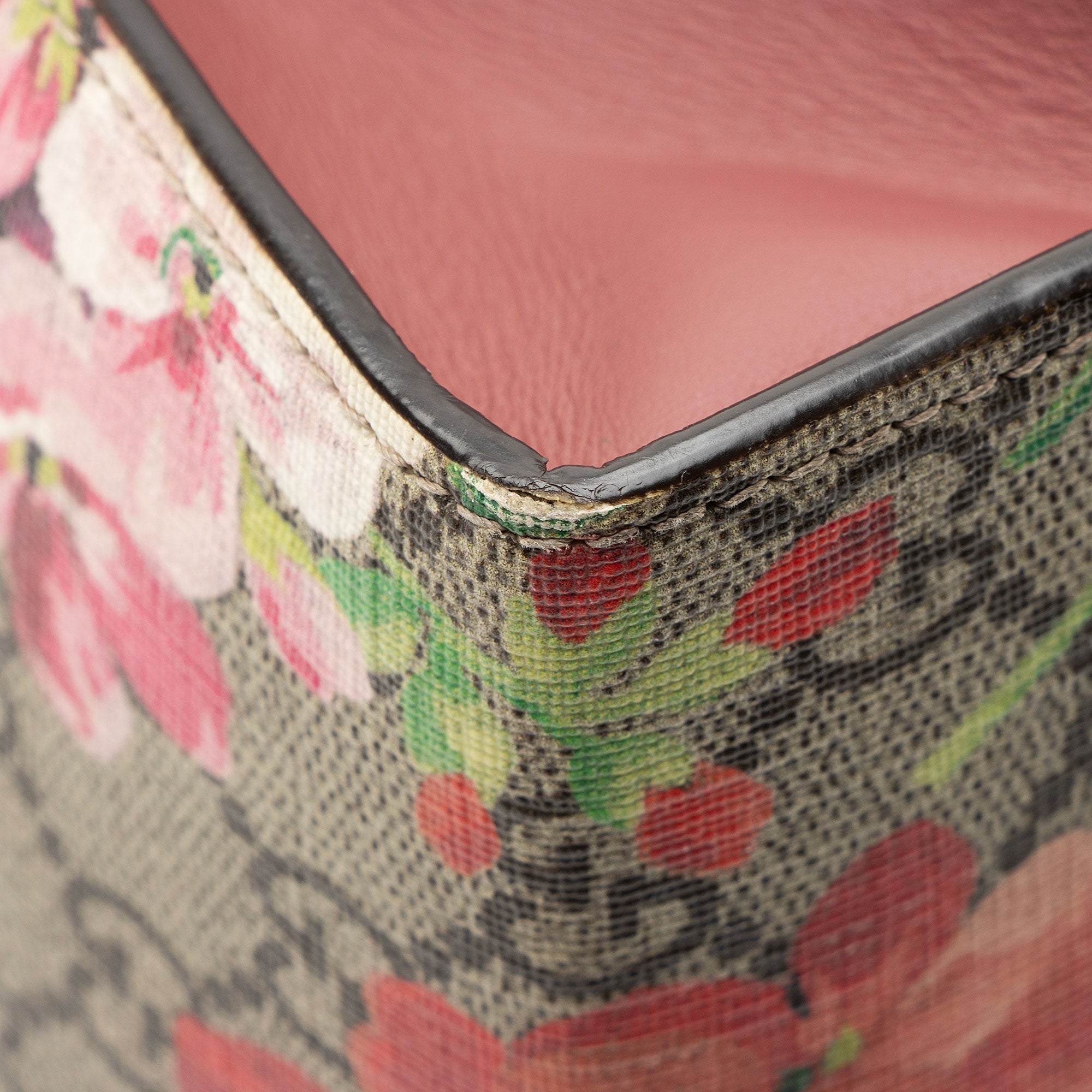 Gucci GG Supreme Blooms Cosmetic Pouch