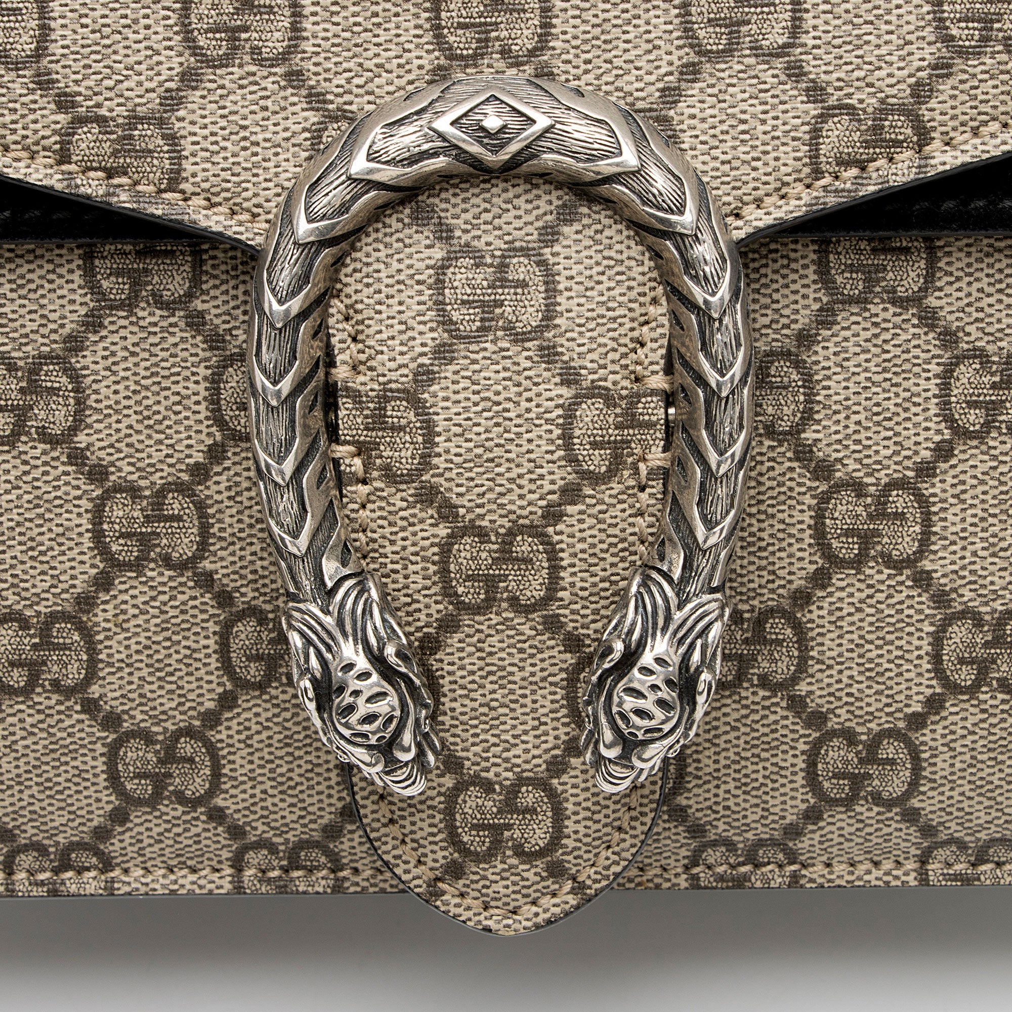 Gucci GG Supreme Dionysus Medium Shoulder Bag