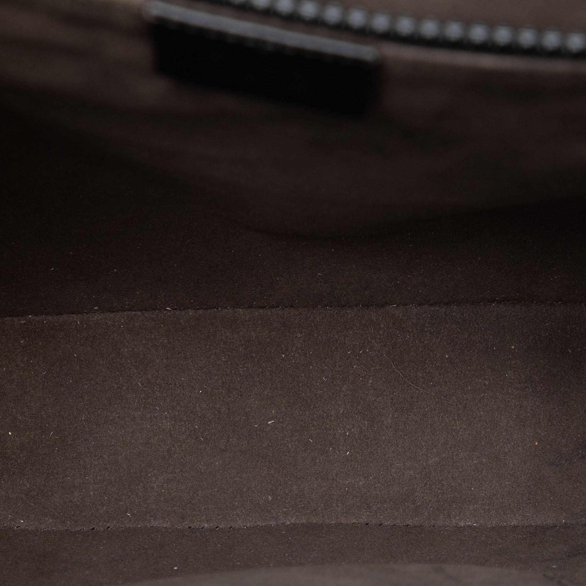 Gucci GG Supreme Flap Messenger Bag