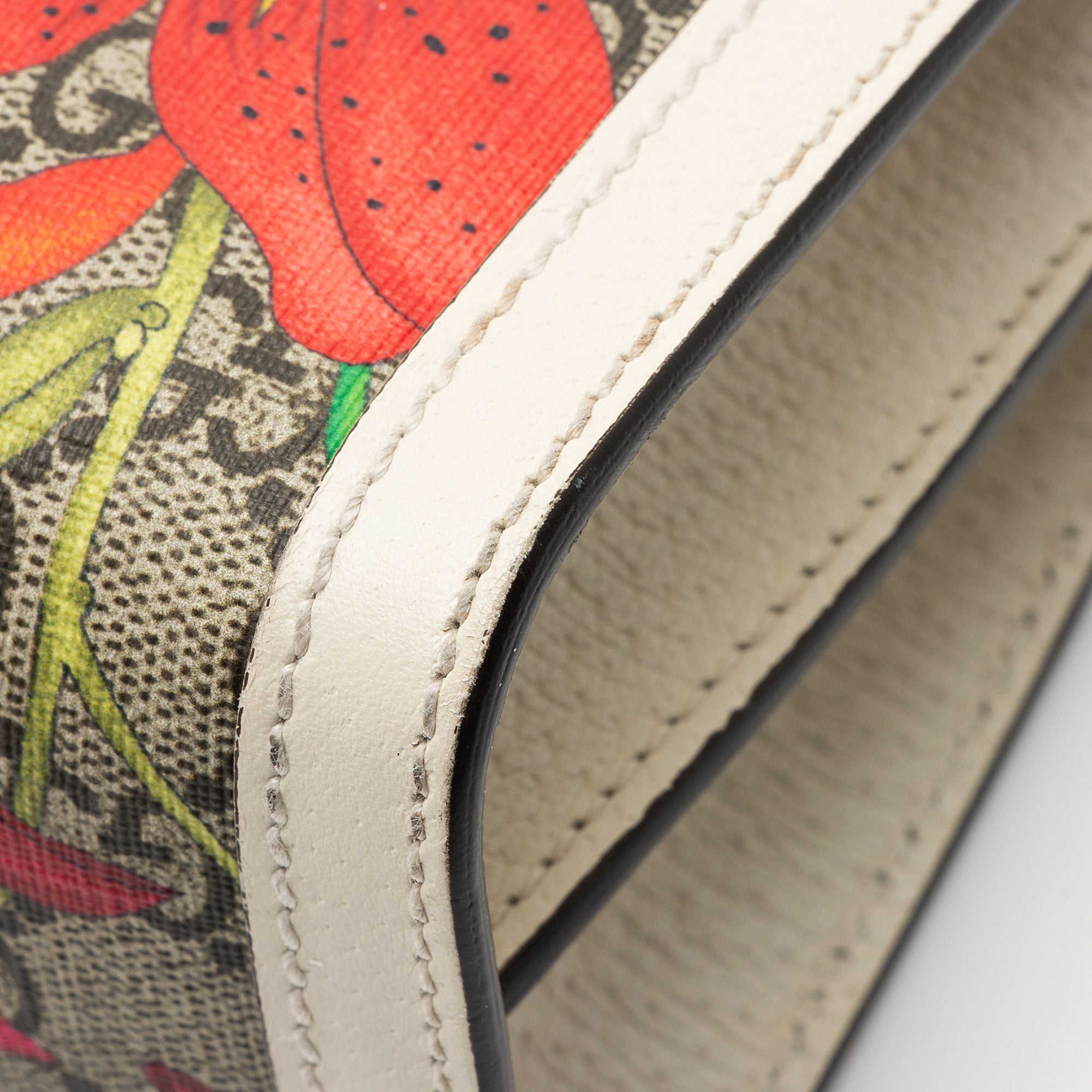 Gucci GG Supreme Flora Ophidia Medium Chain Shoulder Bag