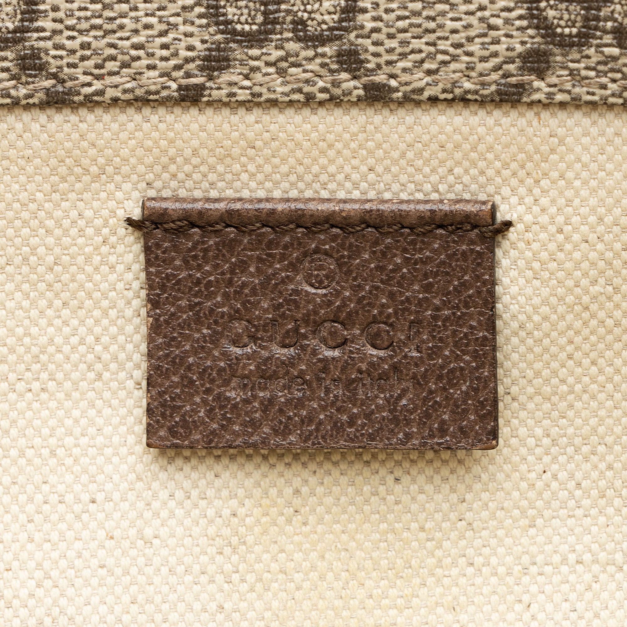 Gucci GG Supreme Neo Vintage Medium Messenger