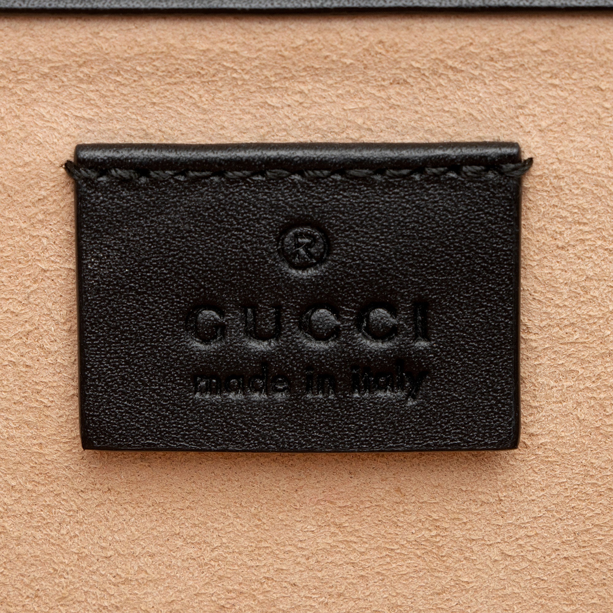 Gucci GG Velvet Dionysus Medium Shoulder Bag