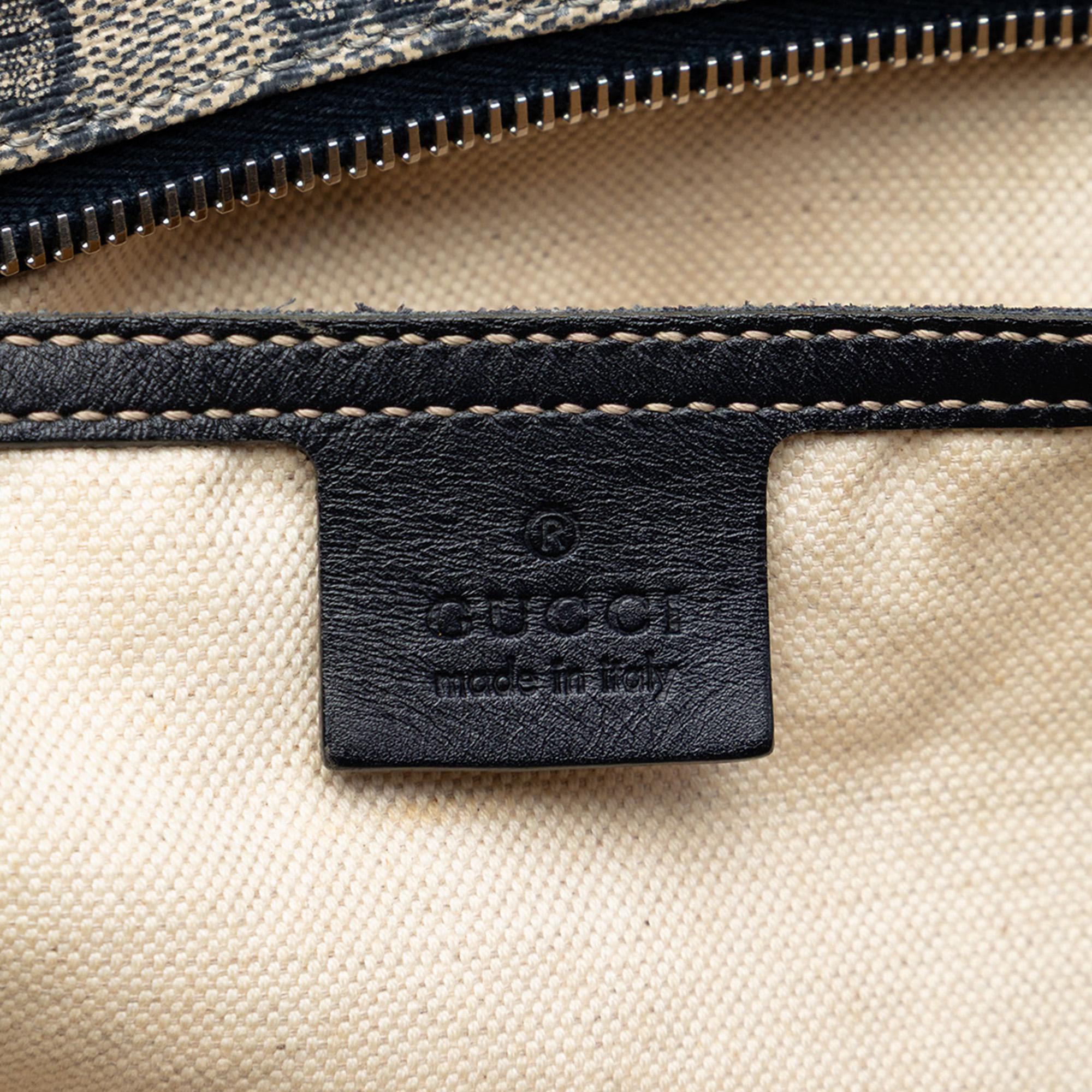 Gucci Large GG Supreme Zippered Tote