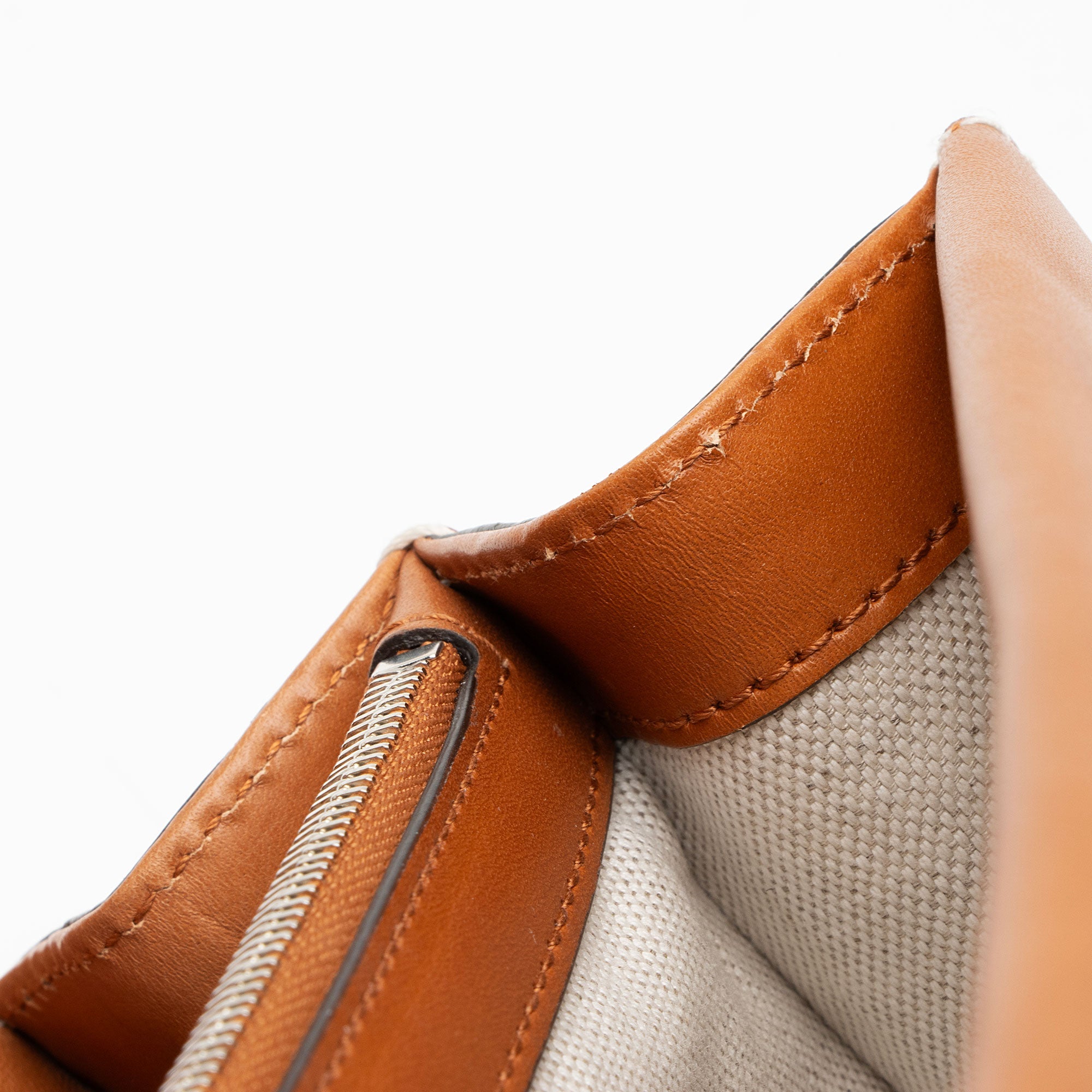 Gucci Leather Dionysus Medium Shoulder Bag