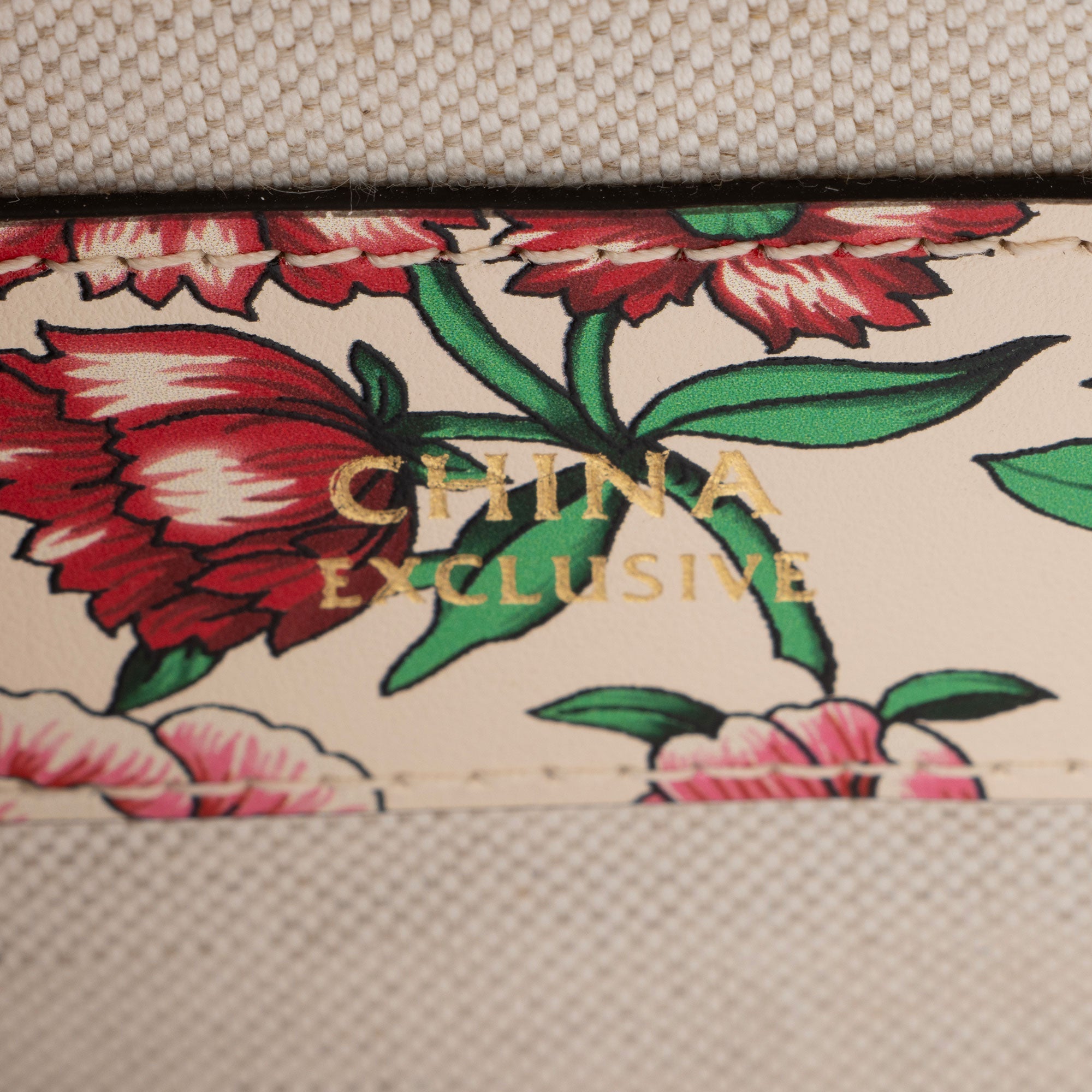 Gucci Matelasse Leather Brit Roses Interlocking G Heart Mini Shoulder Bag