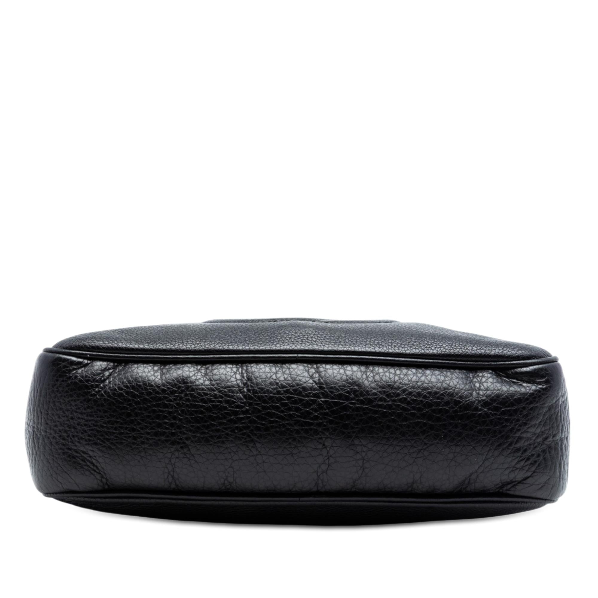 Gucci Pebbled Leather Soho Chain Zip Shoulder Bag