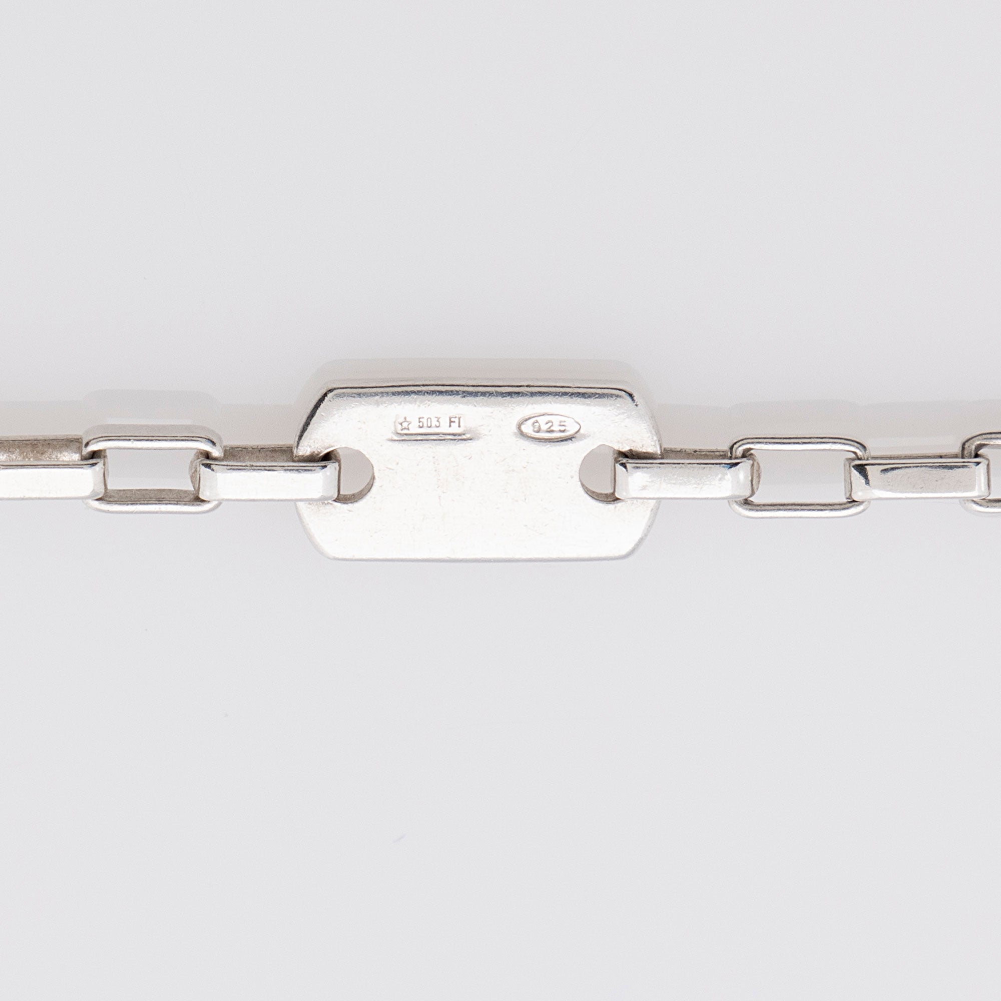 Gucci Sterling Silver Open Logo Plate Chain Link Necklace
