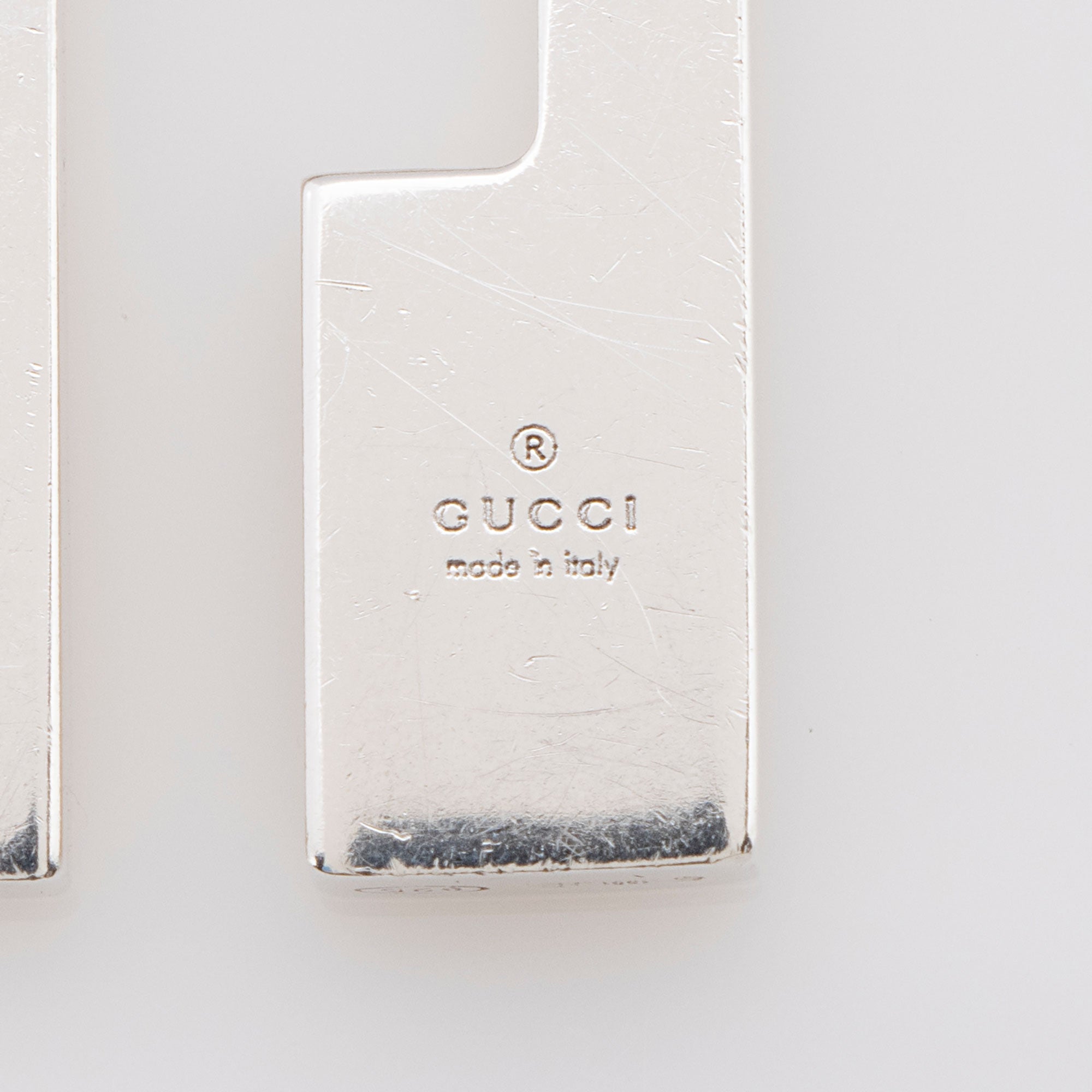 Gucci Sterling Silver Open Logo Plate Chain Link Necklace