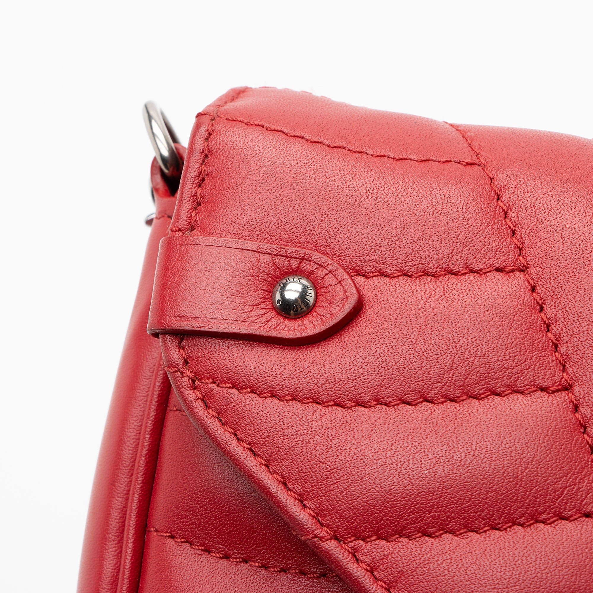 Louis Vuitton Calfskin New Wave Chain Pochette