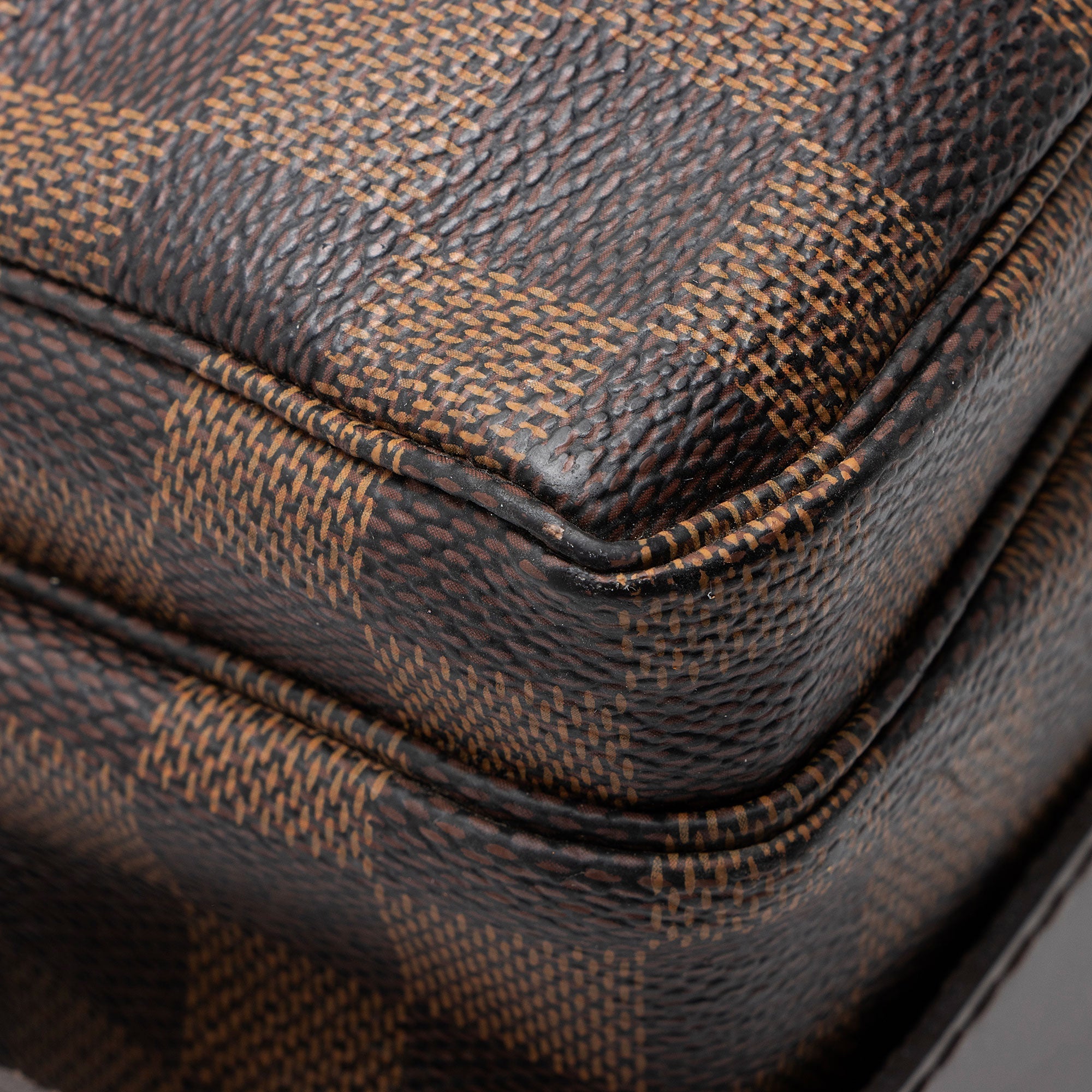 Louis Vuitton Damier Ebene Naviglio Messenger