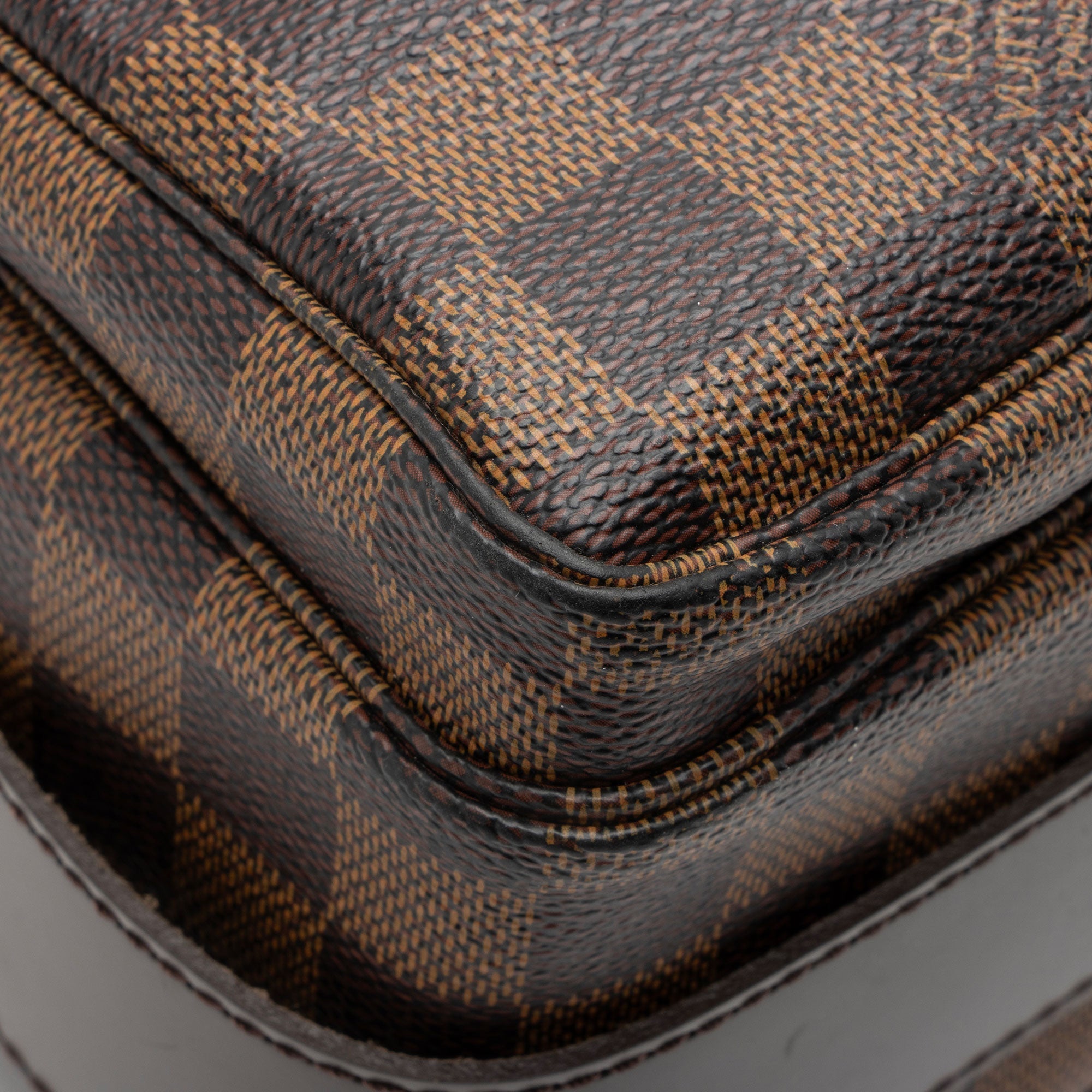 Louis Vuitton Damier Ebene Naviglio Messenger