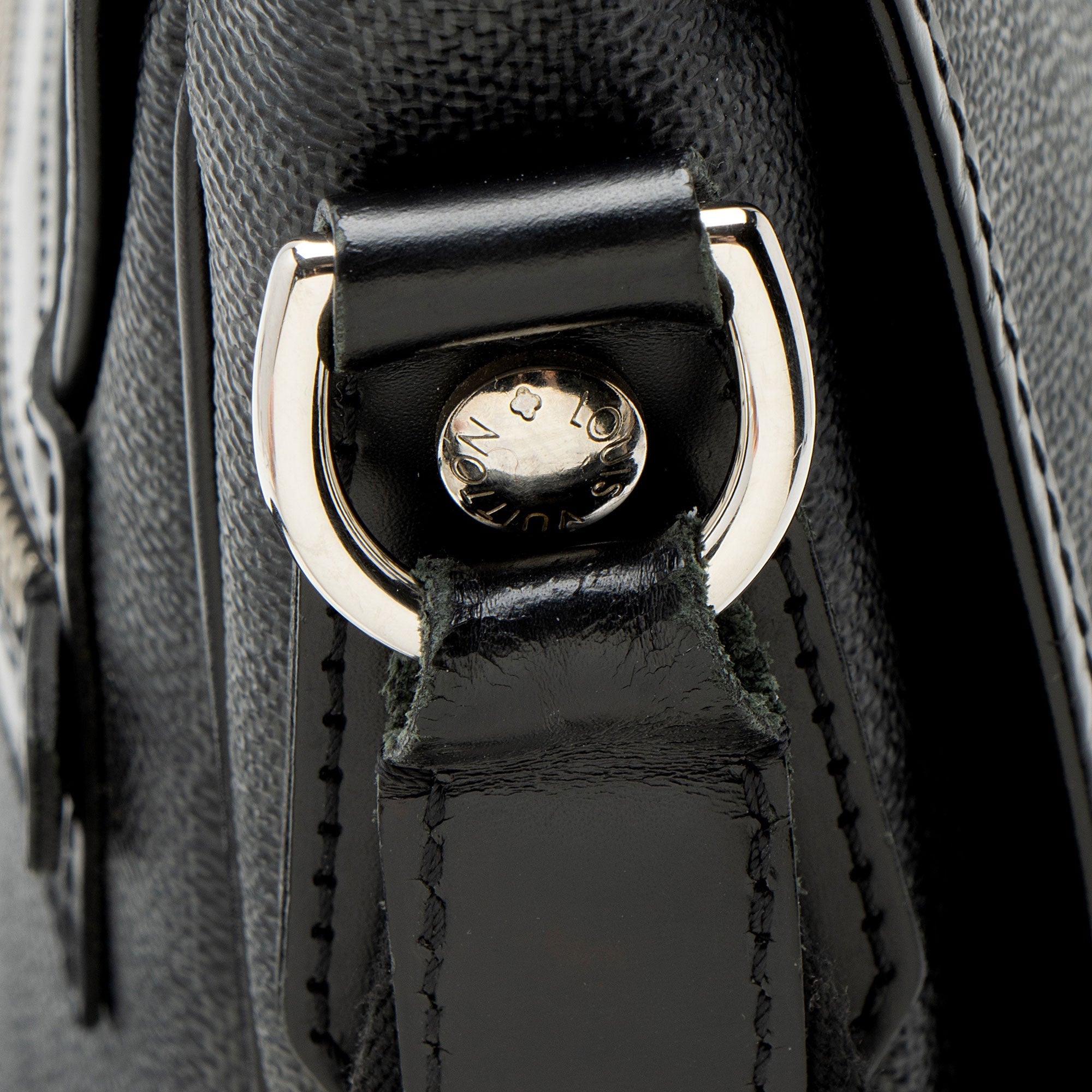 Louis Vuitton Damier Graphite Daniel MM Messenger