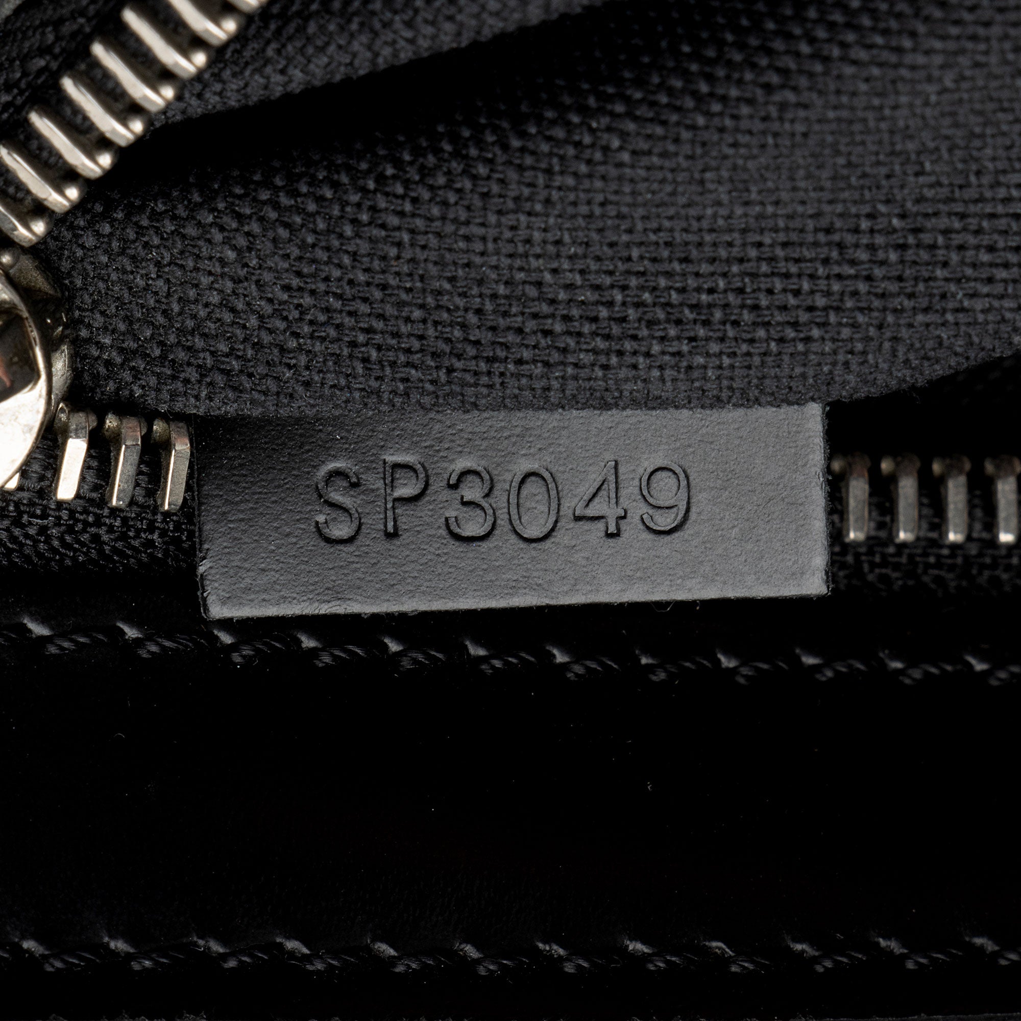 Louis Vuitton Damier Graphite Daniel MM Messenger