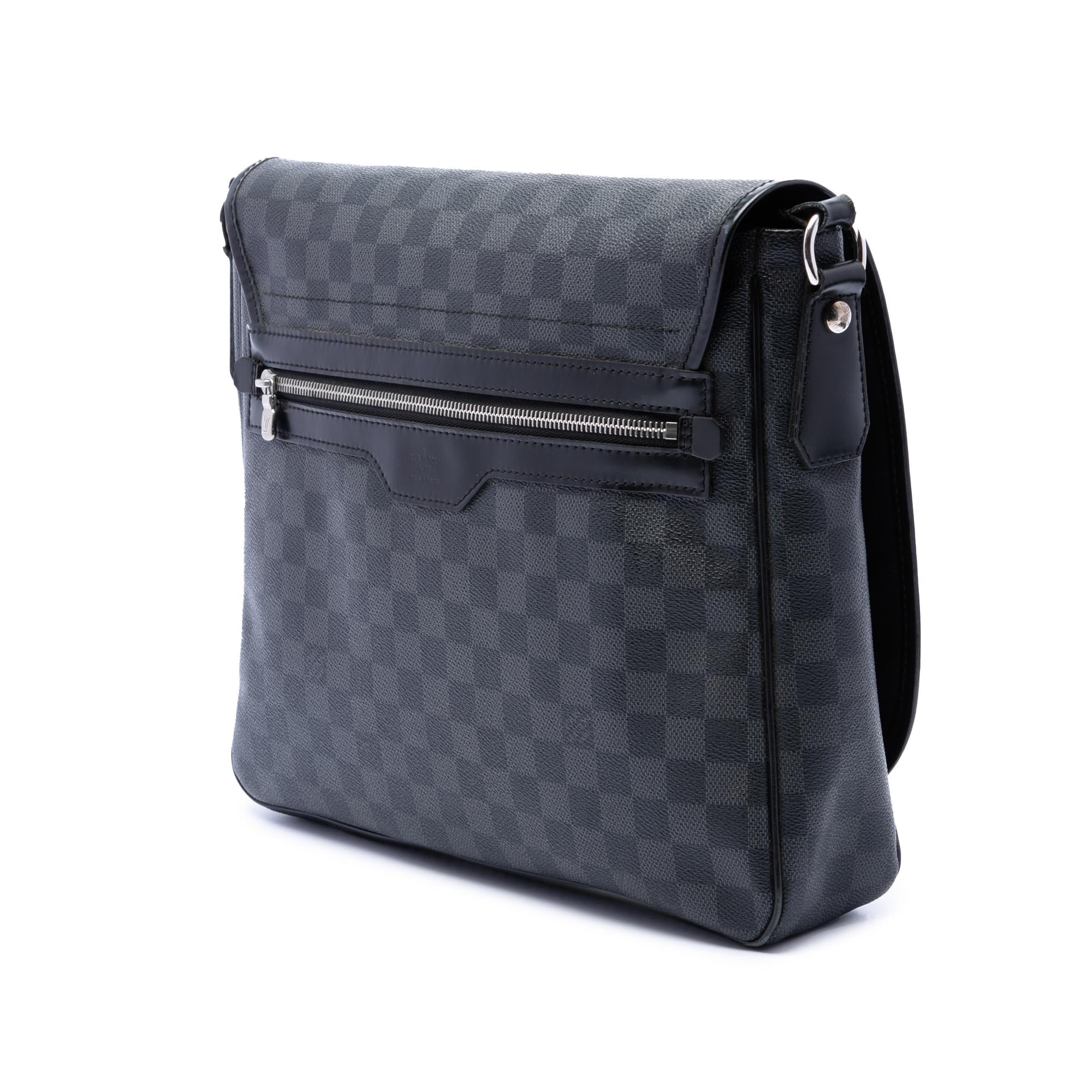 Louis Vuitton Damier Graphite Daniel MM