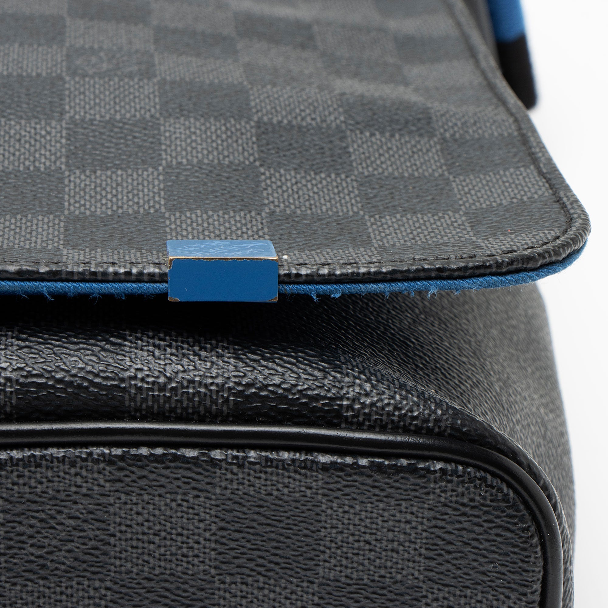 Louis Vuitton Damier Graphite District PM NM Messenger