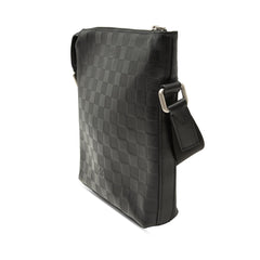 Louis Vuitton Damier Infini Discovery Messenger BB