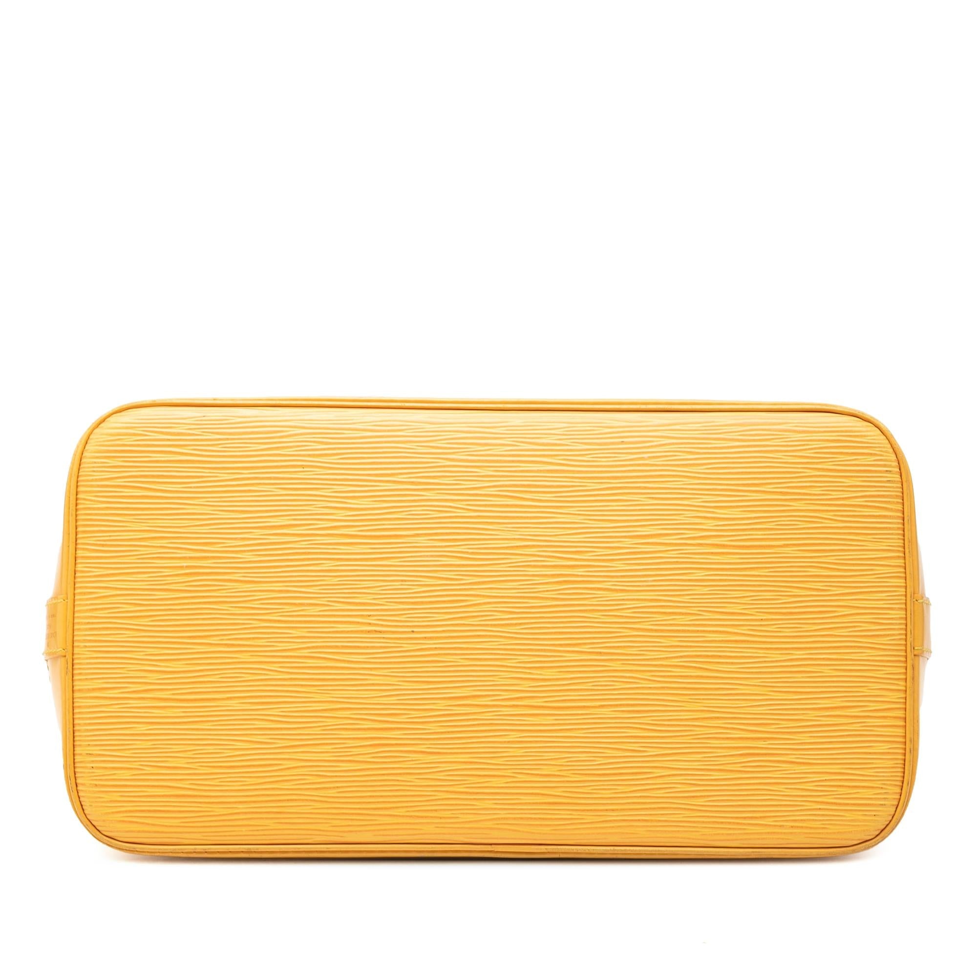 Louis Vuitton Epi Alma PM