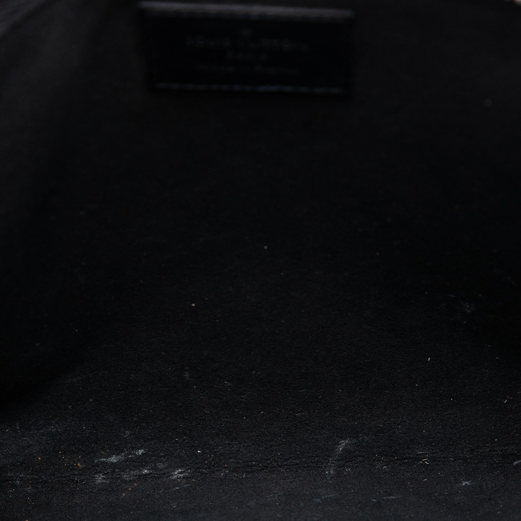 Louis Vuitton Epi Essential V Pochette