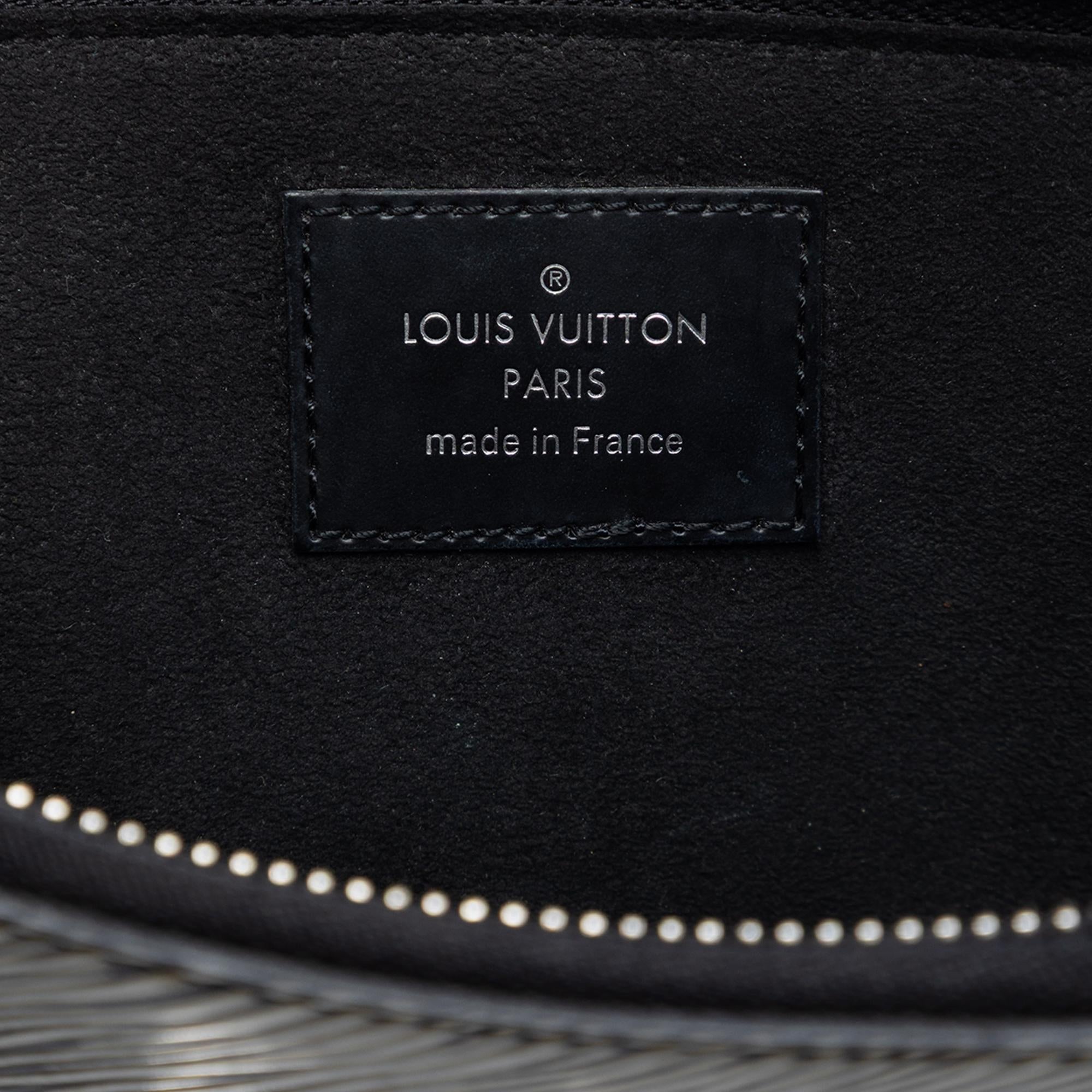 Louis Vuitton Epi Essential V Pochette