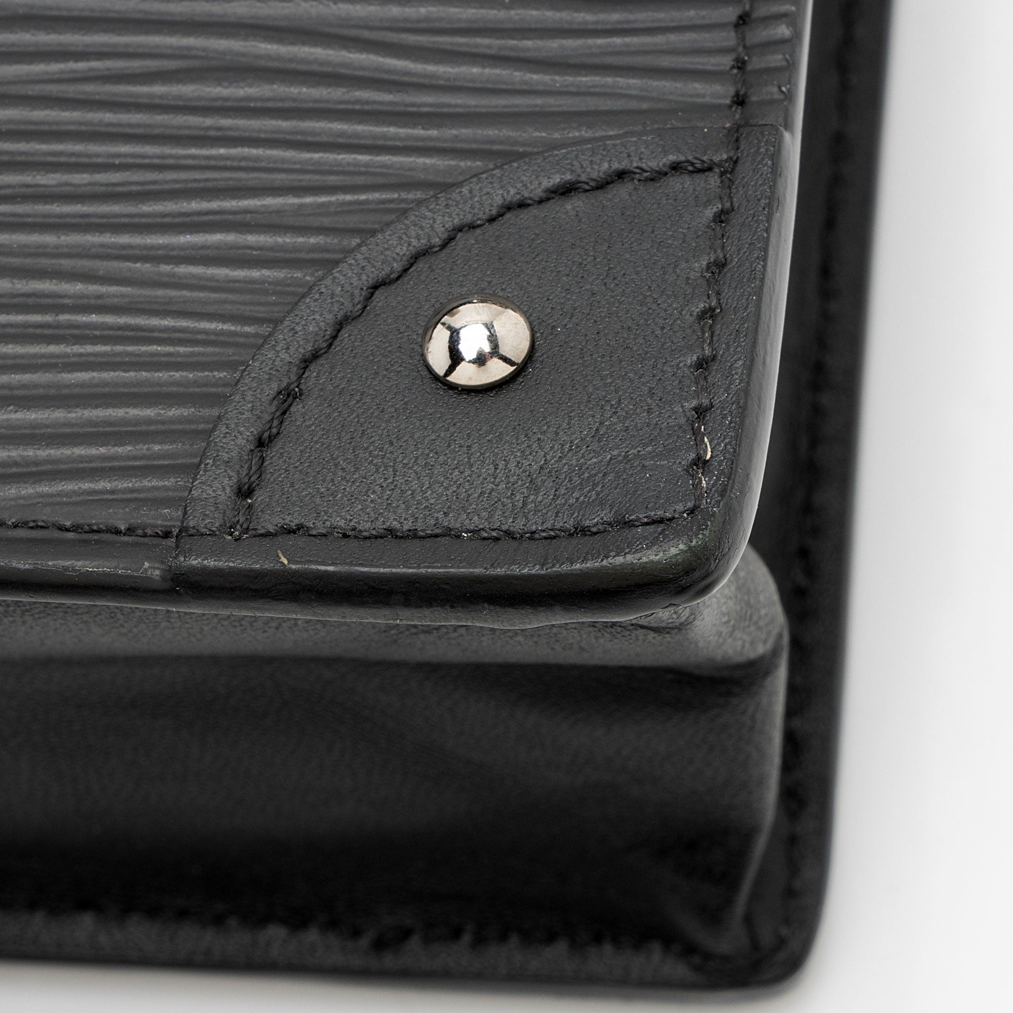 Louis Vuitton Epi Leather Trunk Chain Wallet