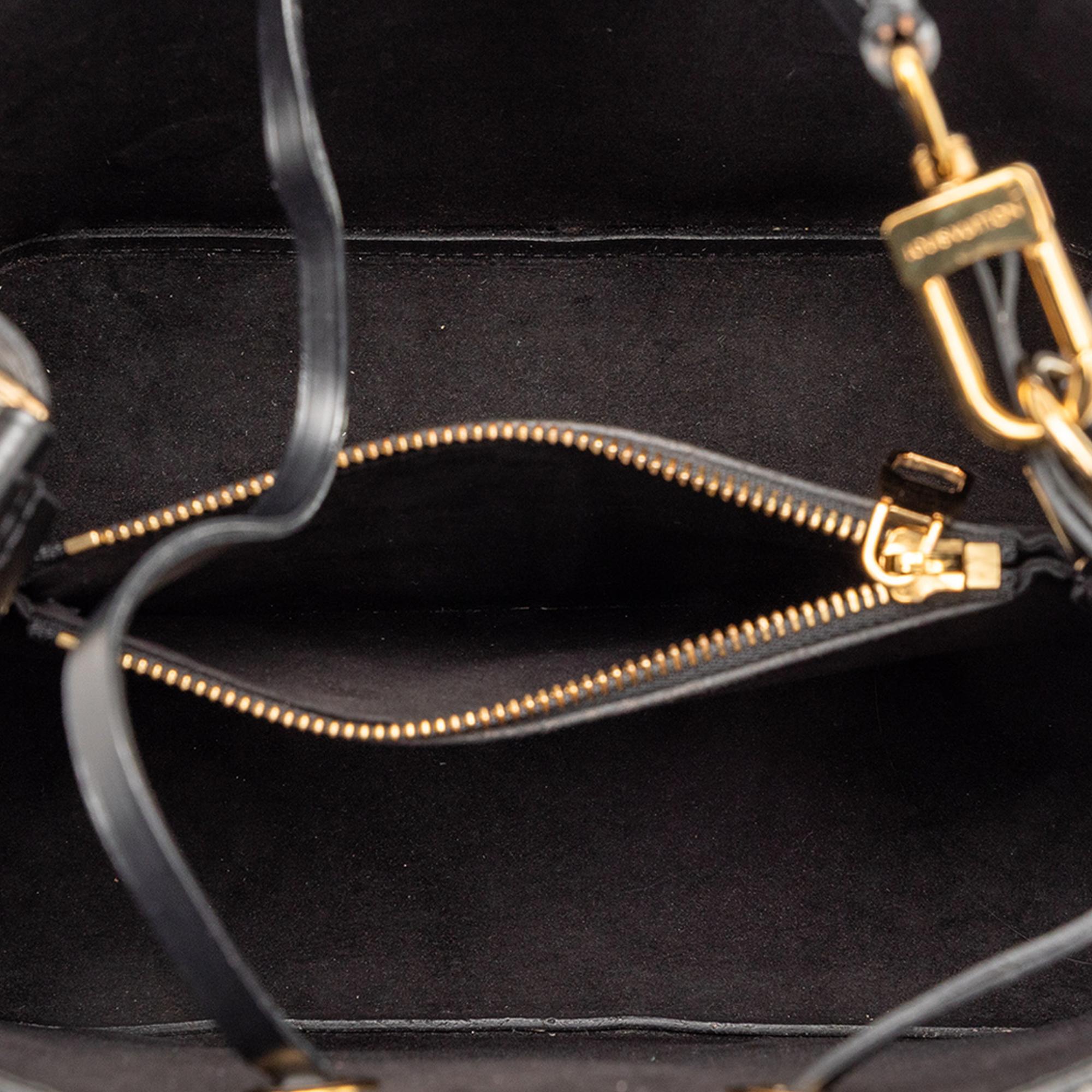 Louis Vuitton Epi Love Lock Neonoe