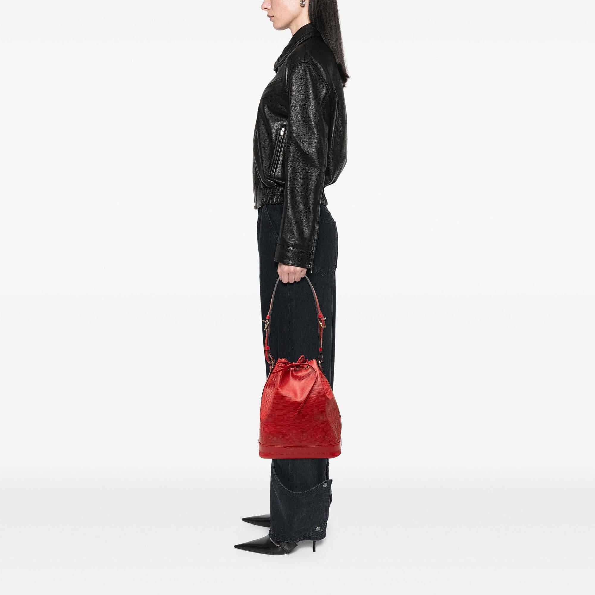 Louis Vuitton Epi Noe GM