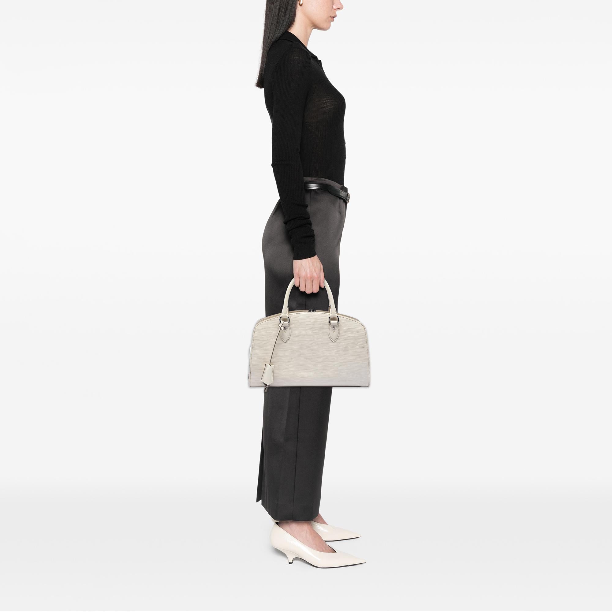 Louis Vuitton Epi Pont Neuf PM