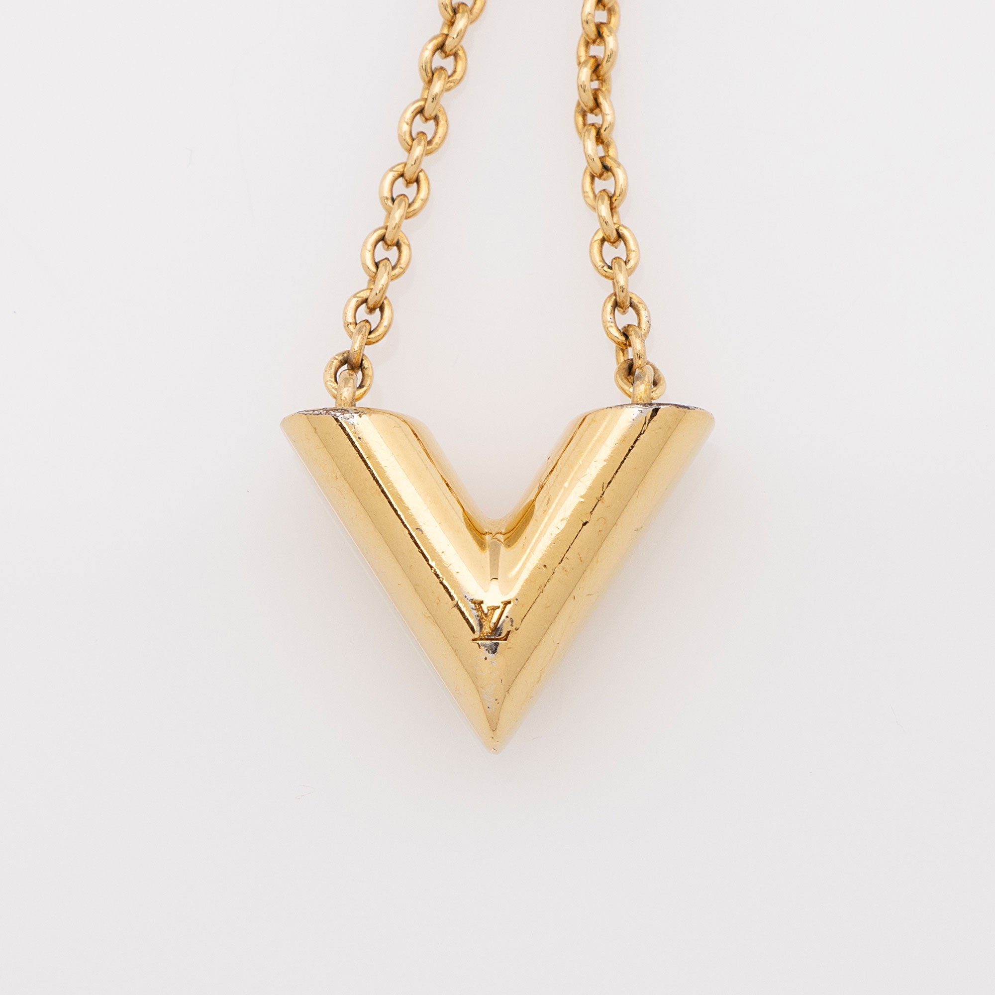 Louis Vuitton Essential V Necklace