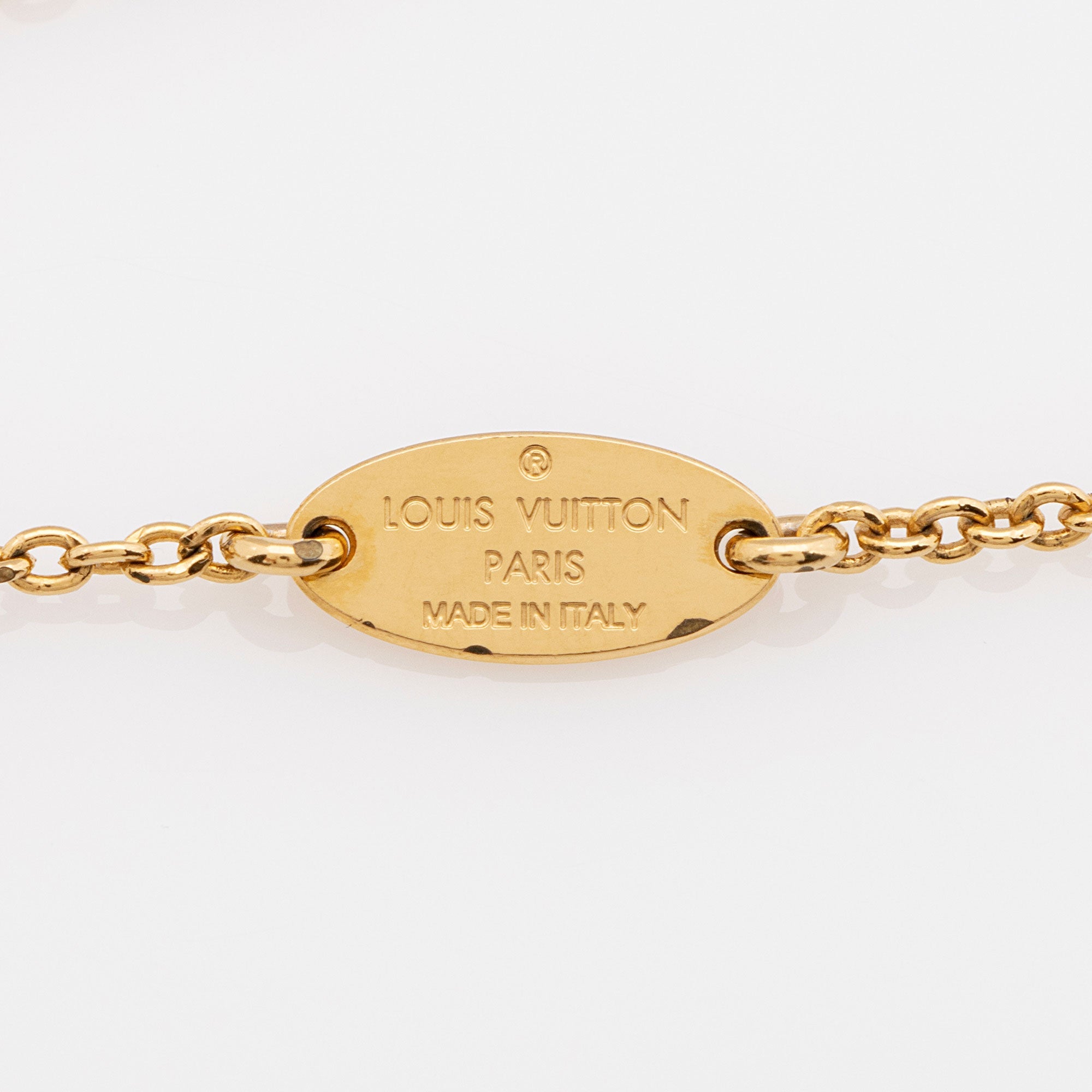 Louis Vuitton Essential V Necklace