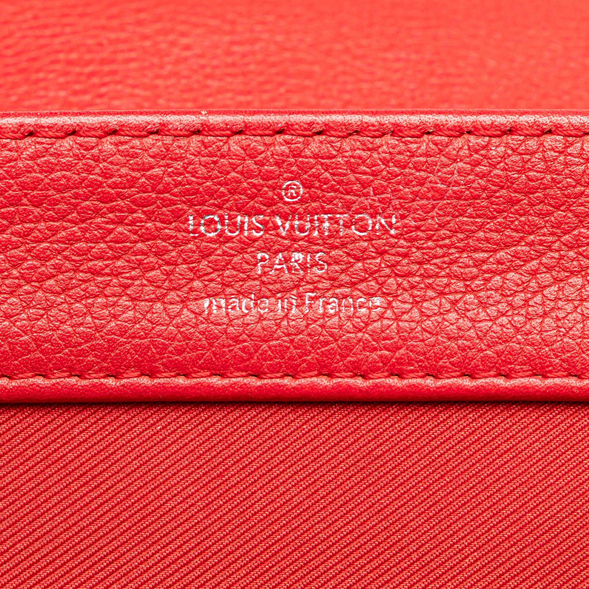 Louis Vuitton Leather Lockme II BB