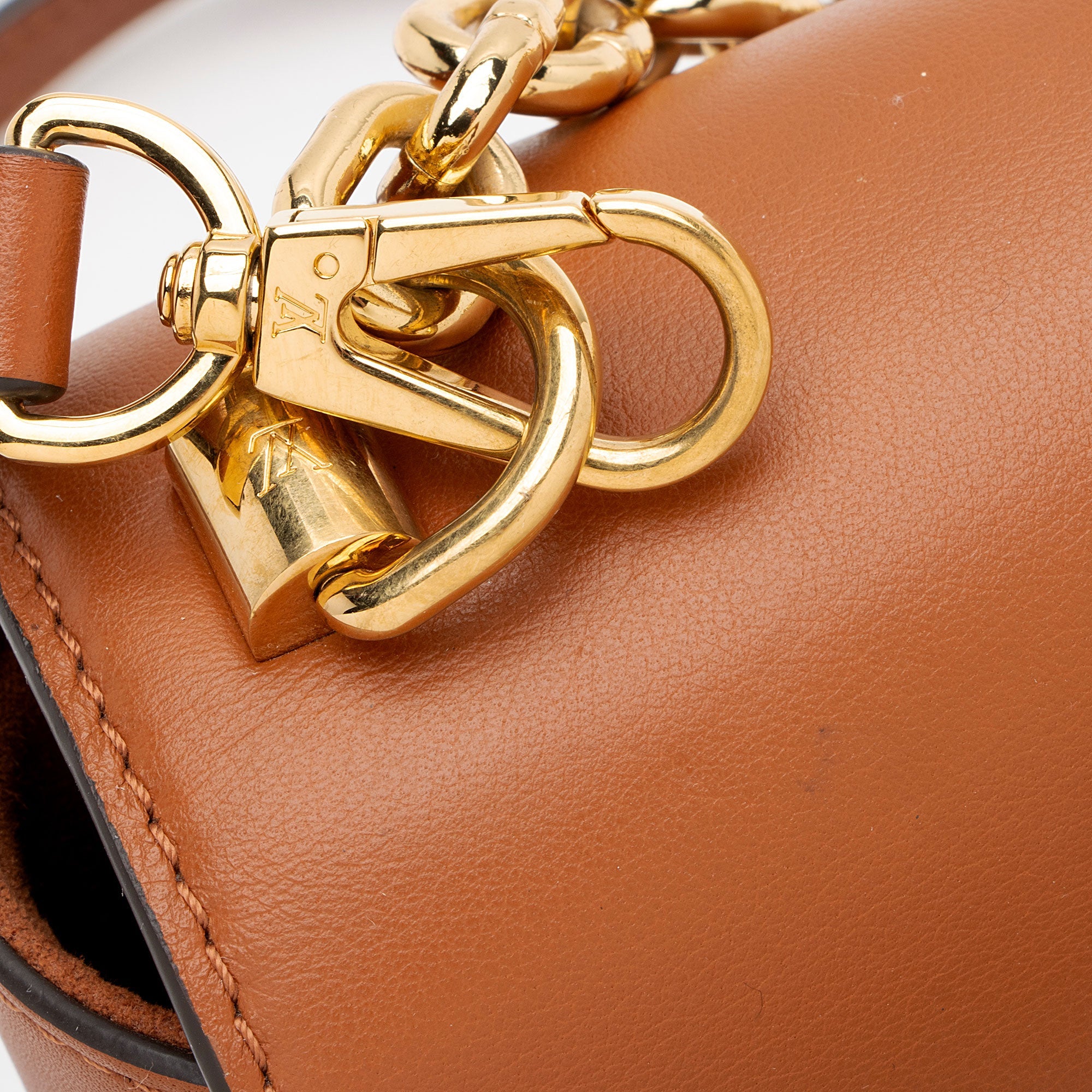Louis Vuitton Leather Raffia Twist MM Shoulder bag