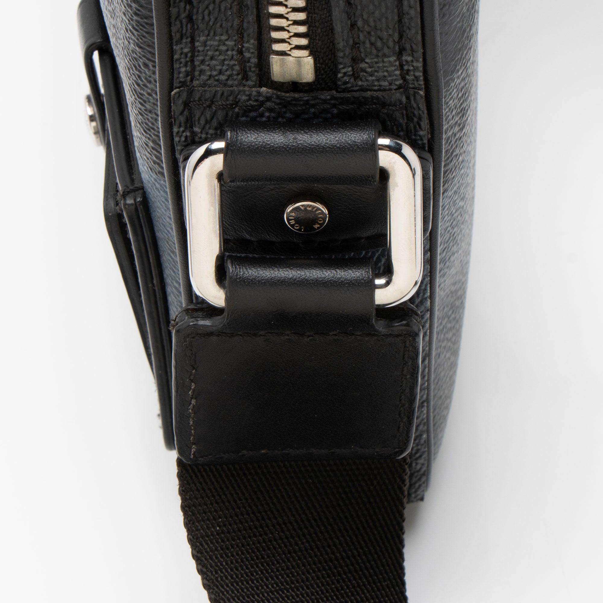 Louis Vuitton Limited Edition Giant Damier Graphite Alpha Messenger