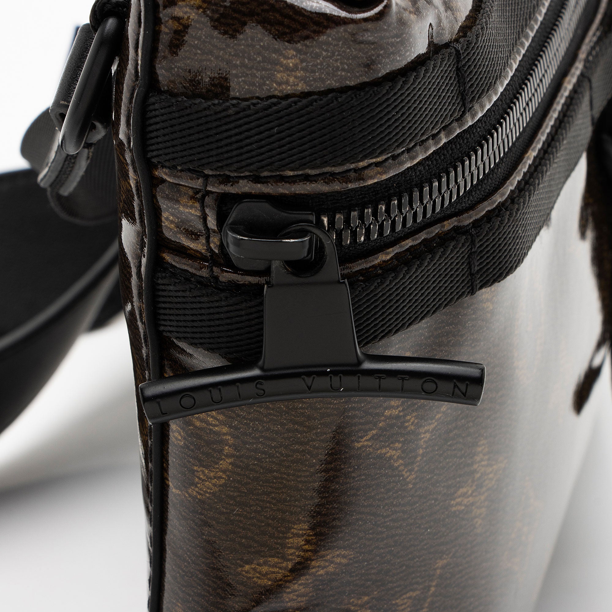 Louis Vuitton Limited Edition Monogram Glaze PM Messenger