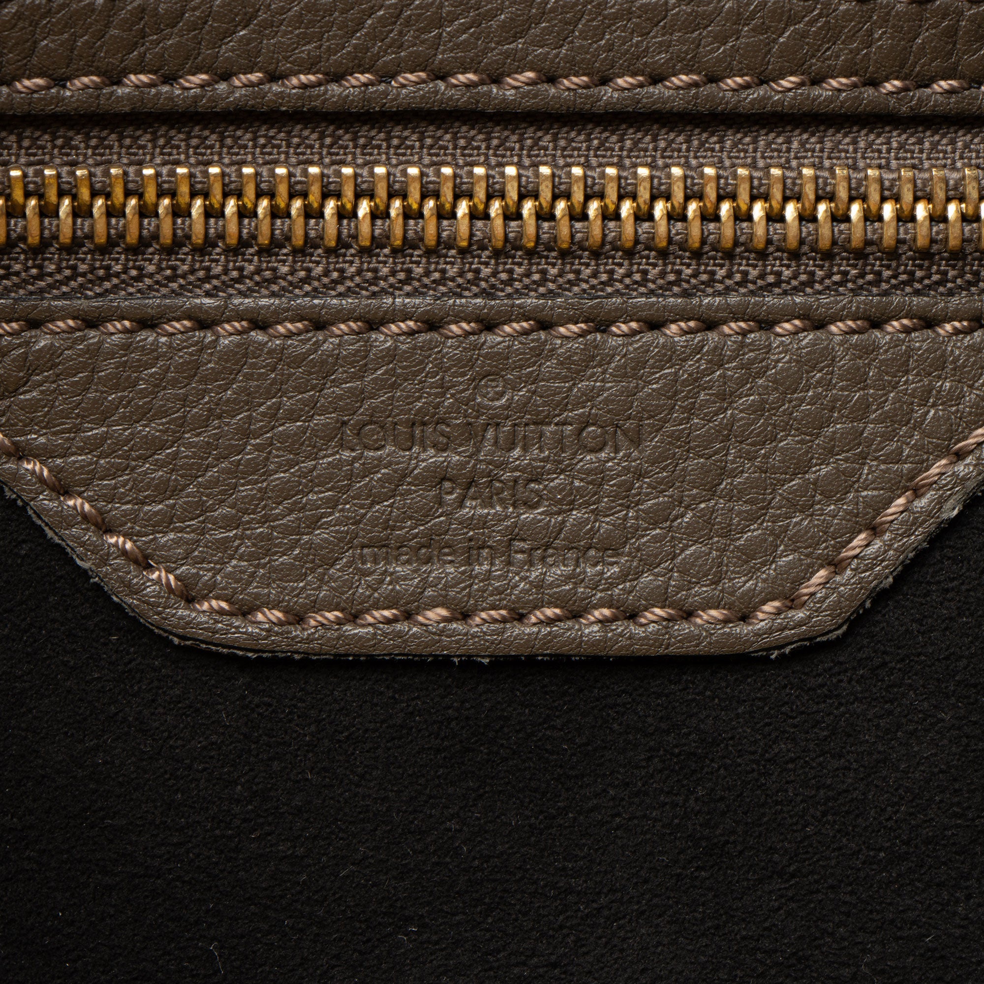 Louis Vuitton Mahina Leather L Hobo