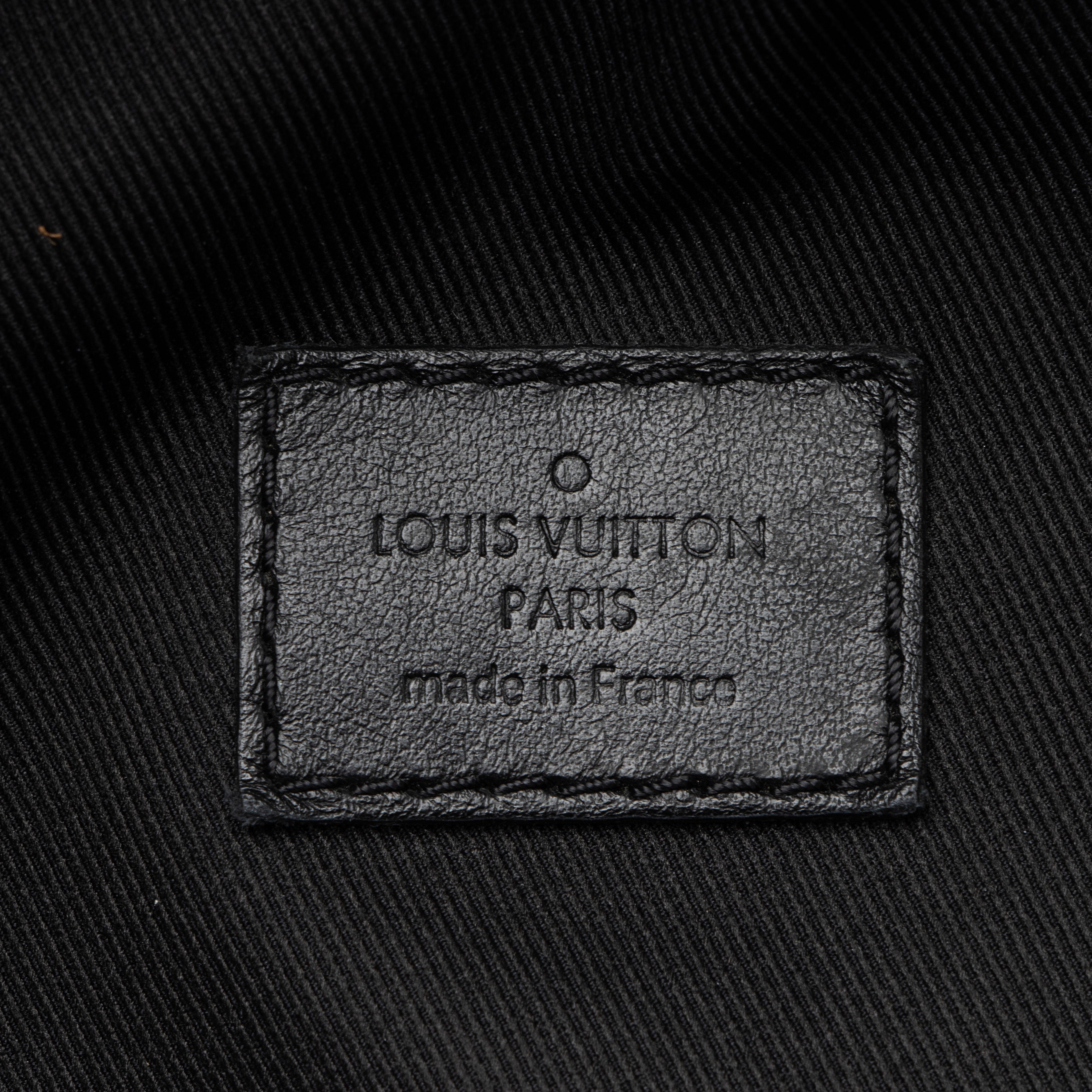 Louis Vuitton Monogram Eclipse Discovery MM Bumbag