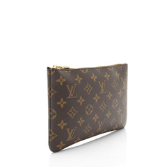 Louis Vuitton Monogram Canvas Key Pouch M