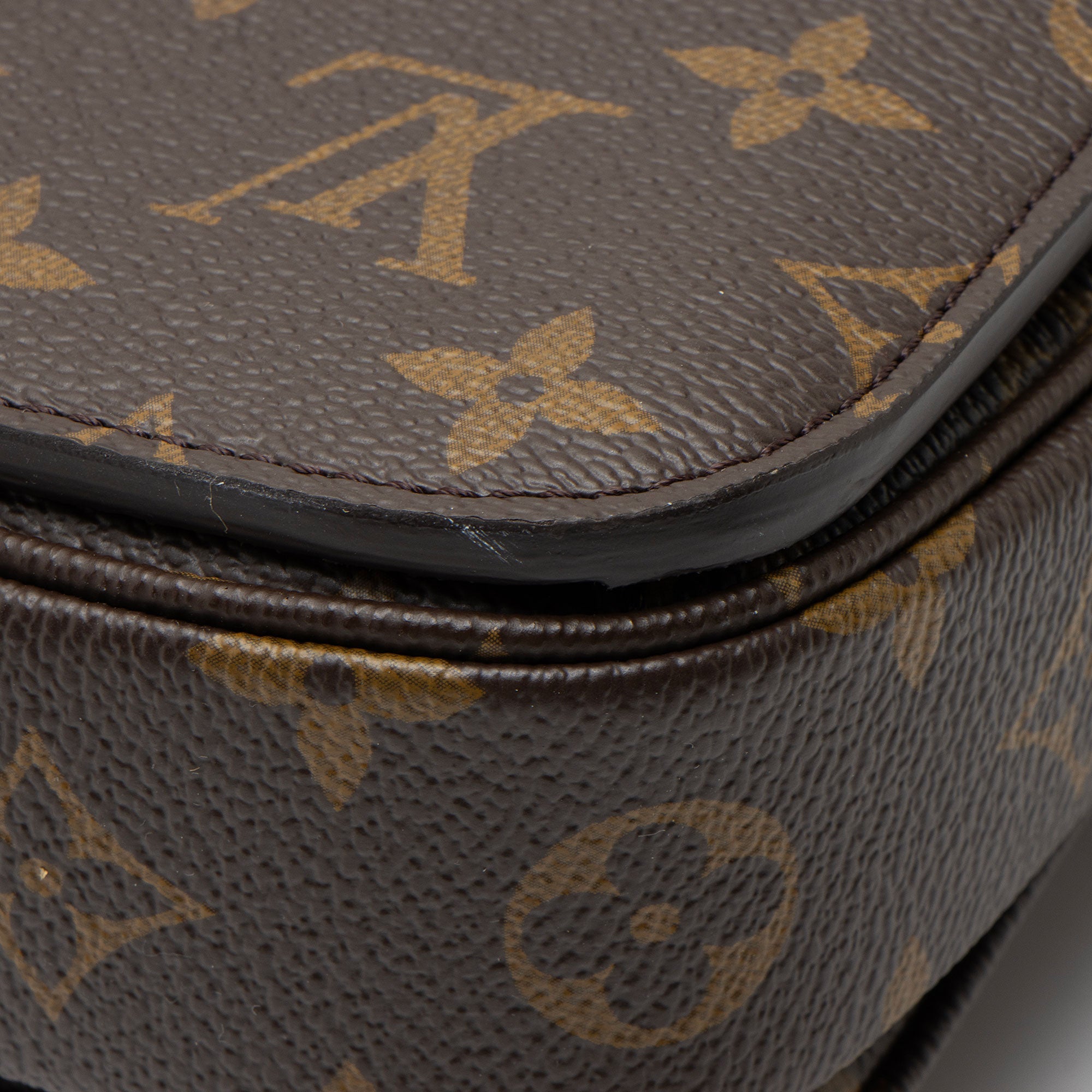 Louis Vuitton Monogram Canvas Pochette Metis Shoulder Bag