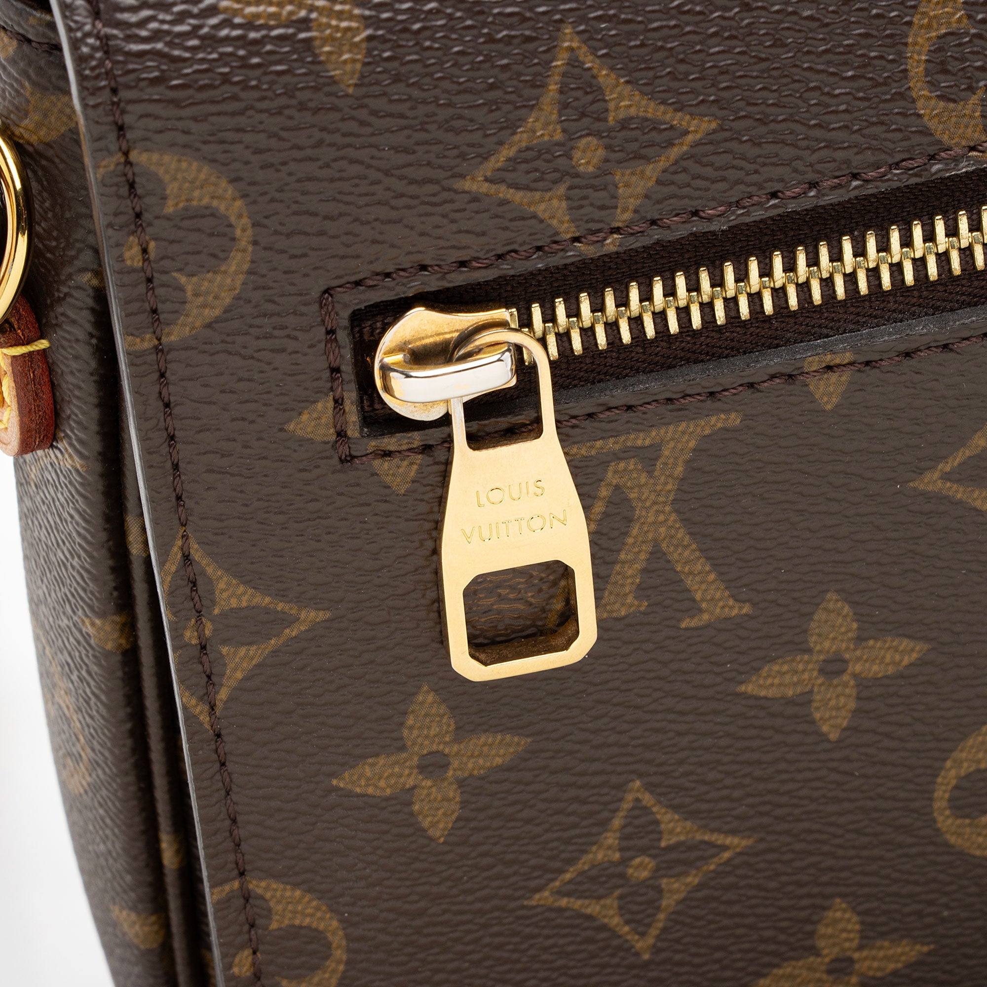 Louis Vuitton Monogram Canvas Pochette Metis Shoulder Bag
