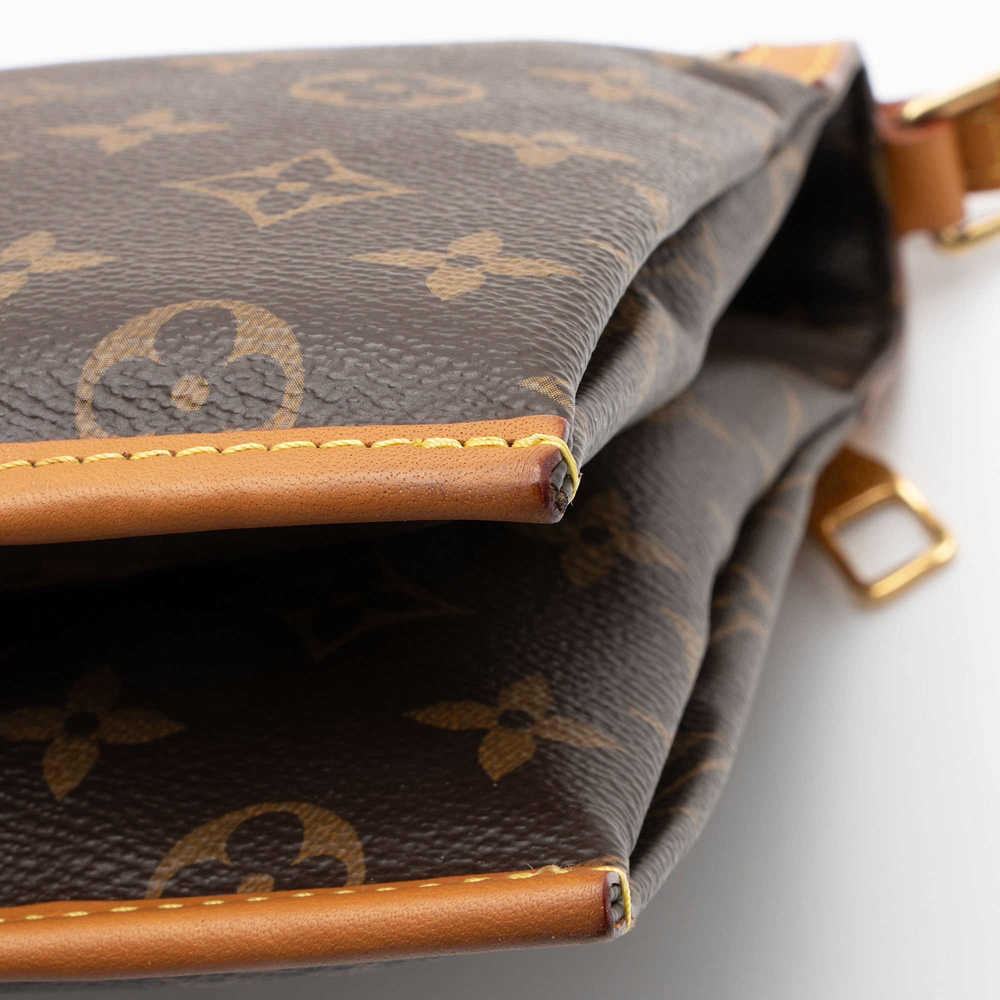 Louis Vuitton Monogram Canvas Saumur PM Messenger