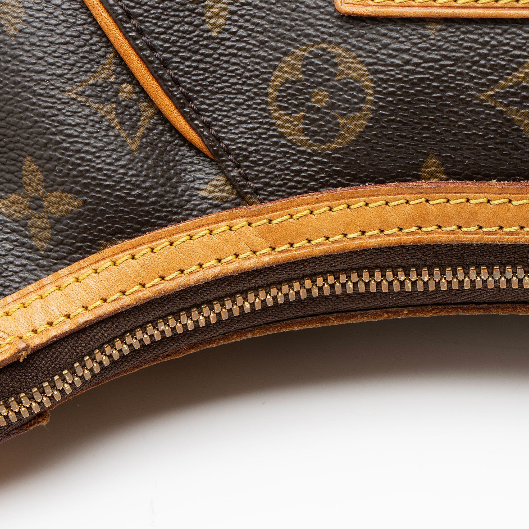 Louis Vuitton Monogram Canvas Thames GM Shoulder Bag