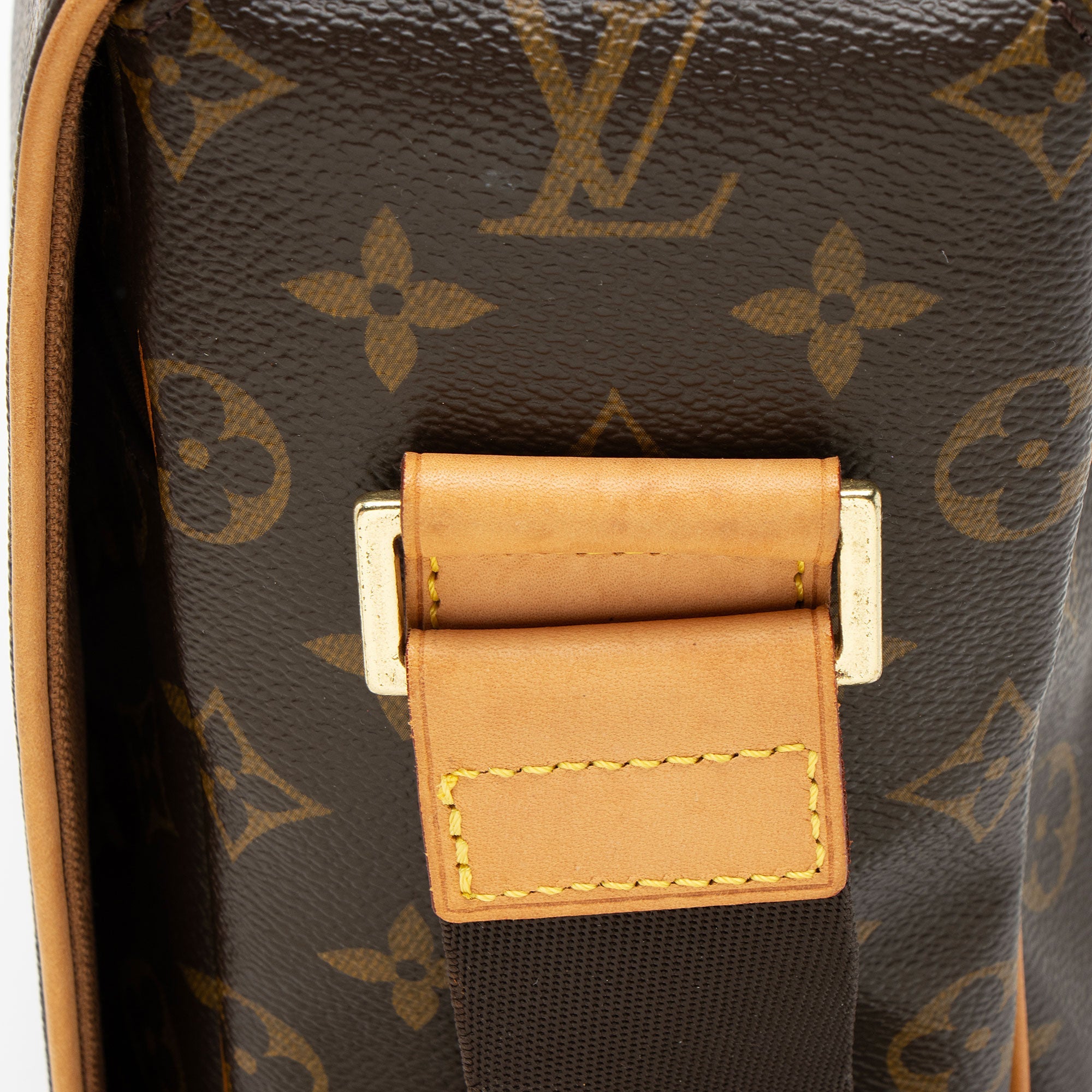 Louis Vuitton Monogram Canvas Valmy MM Messenger