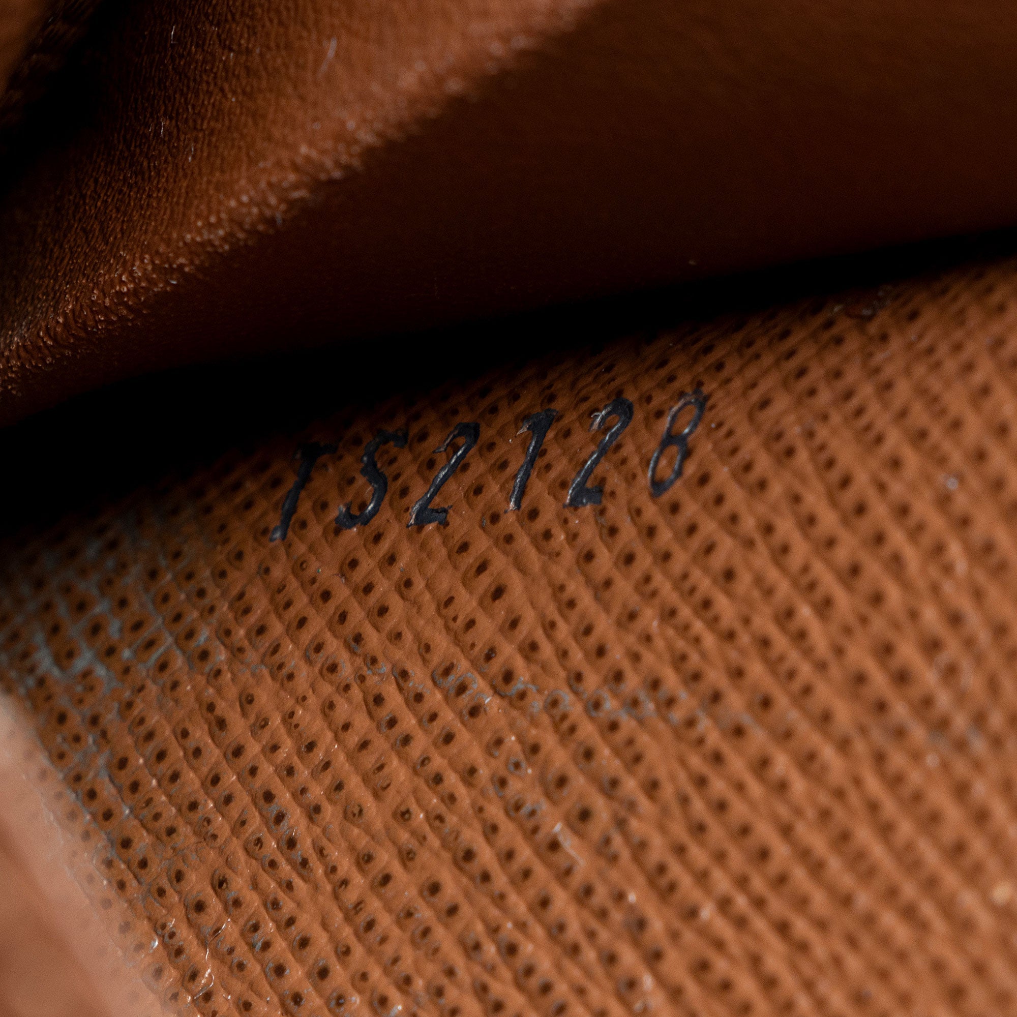 Louis Vuitton Monogram Canvas Zippy Coin Wallet